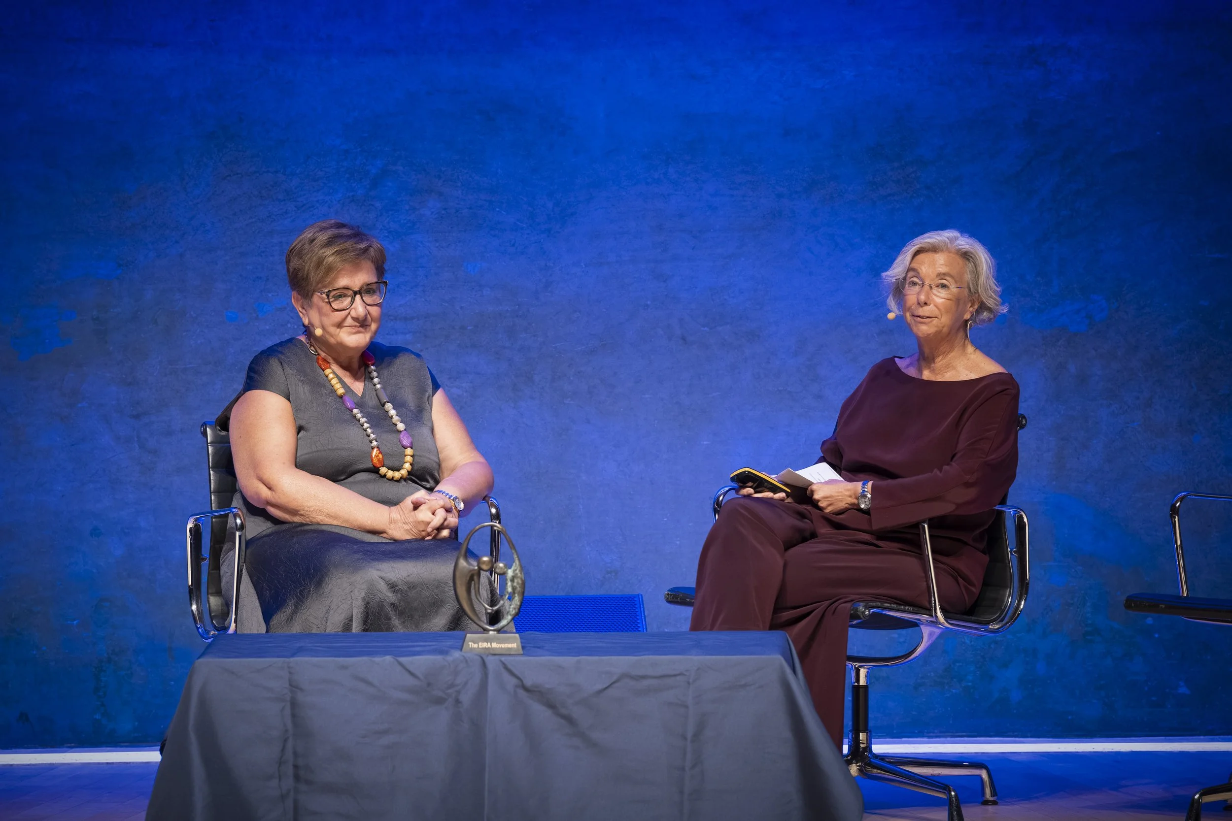 Dr. Teresa Pont in Conversation, photograph 158