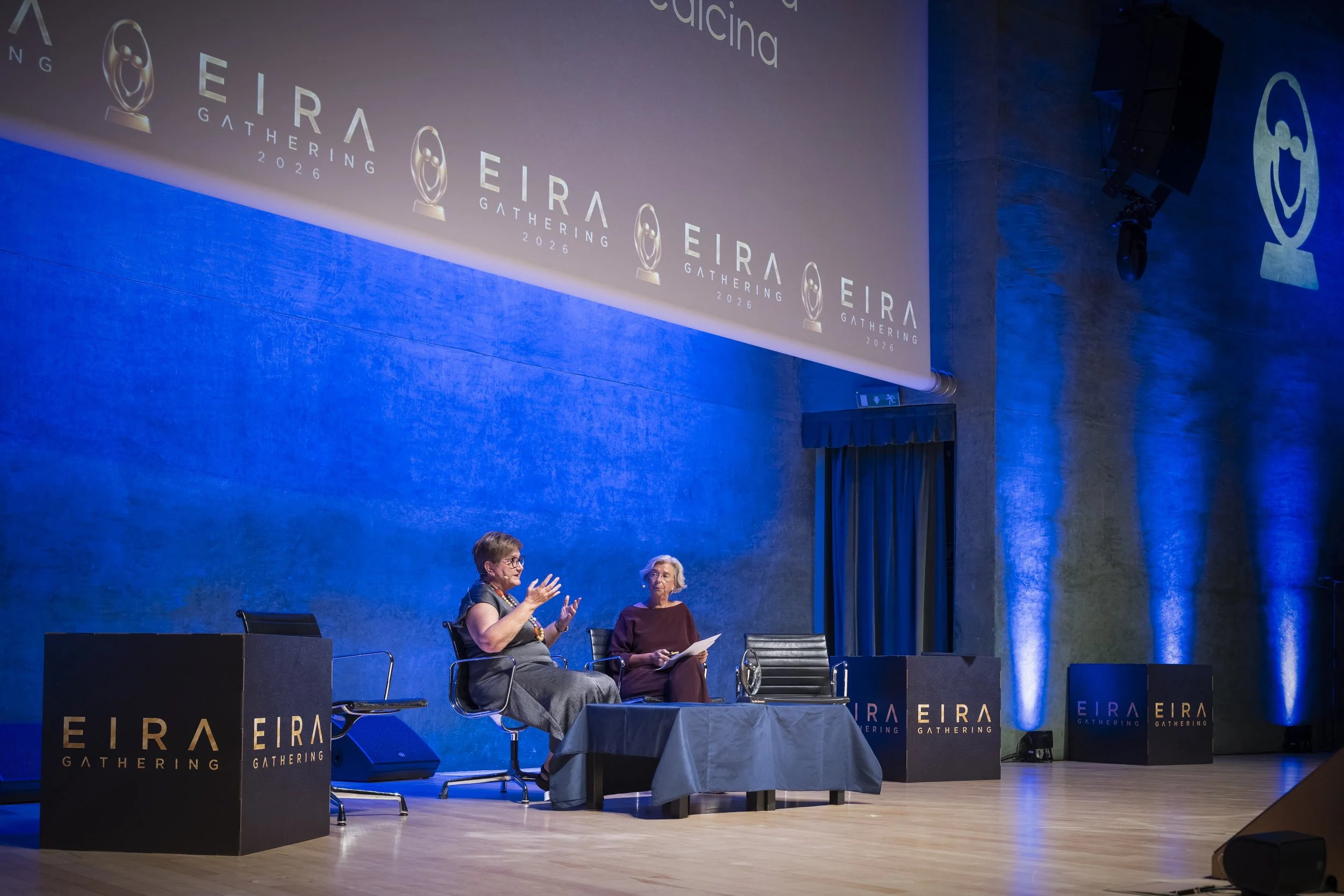 Dr. Teresa Pont in Conversation, photograph 163