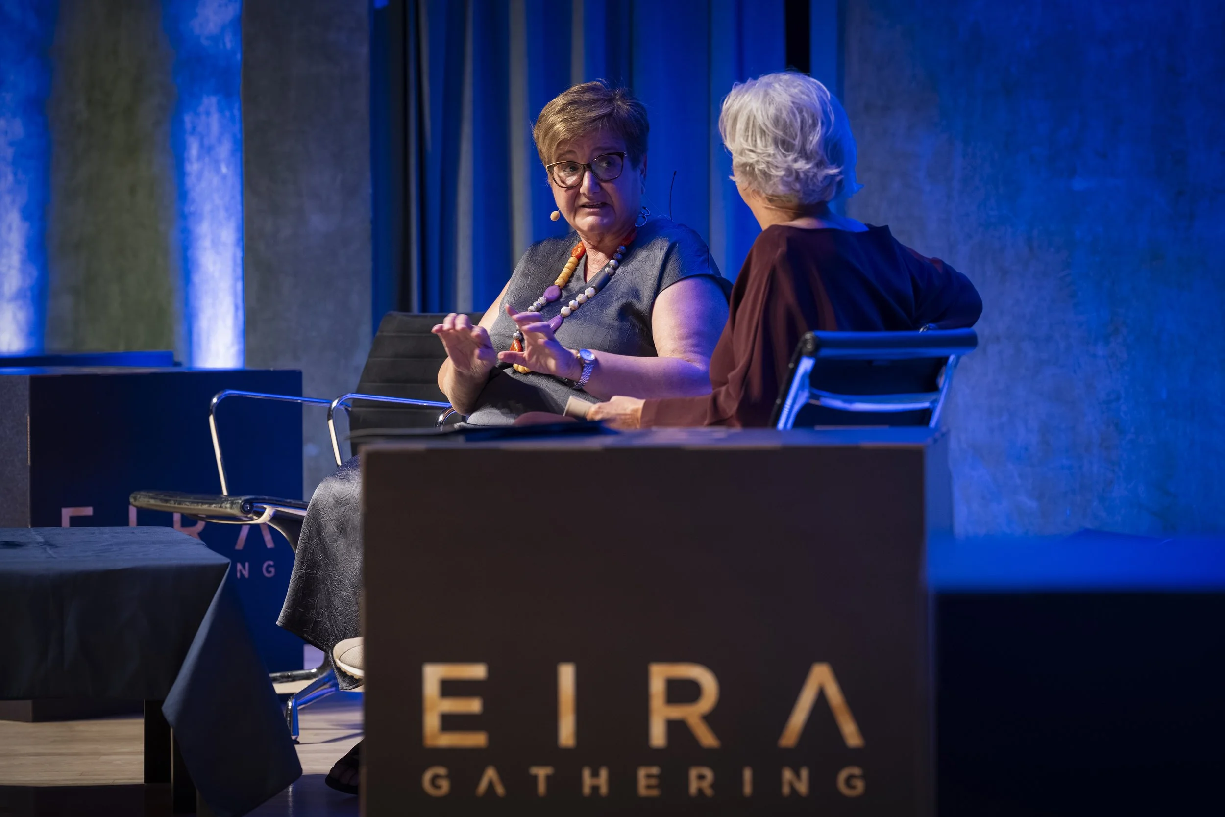Dr. Teresa Pont in Conversation, photograph 161