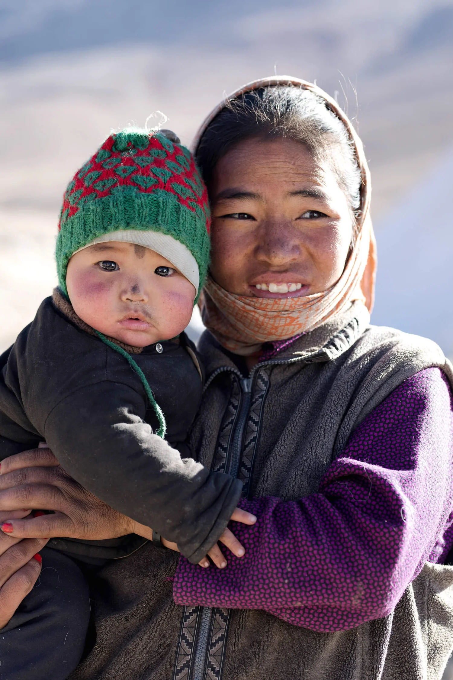 A Chang-pa mother holding her child at their encampment