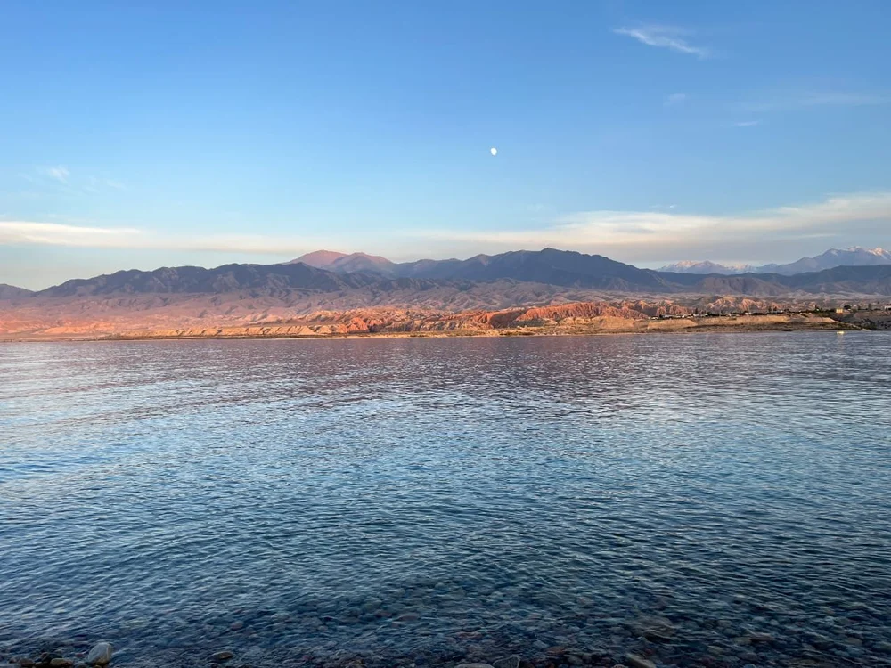 Ysyk-Kol lake