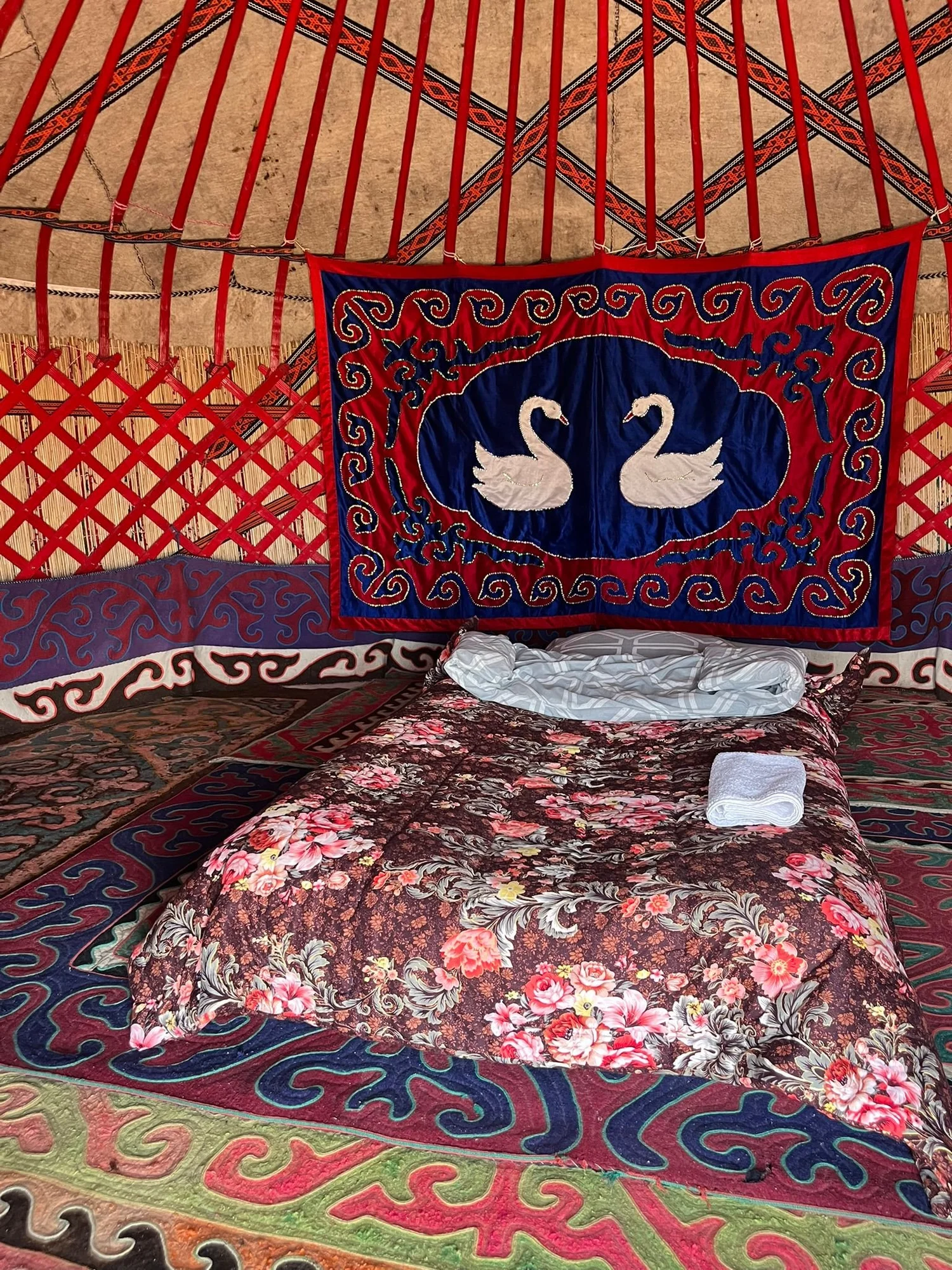 Kyrgyz table