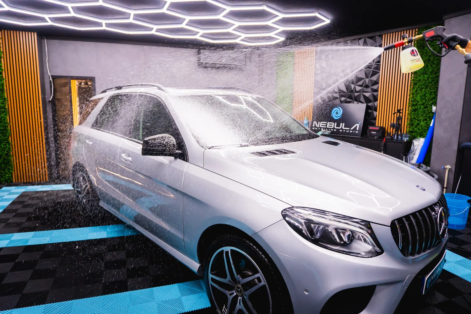 Mercedes-Benz GLE при предварително измиване
