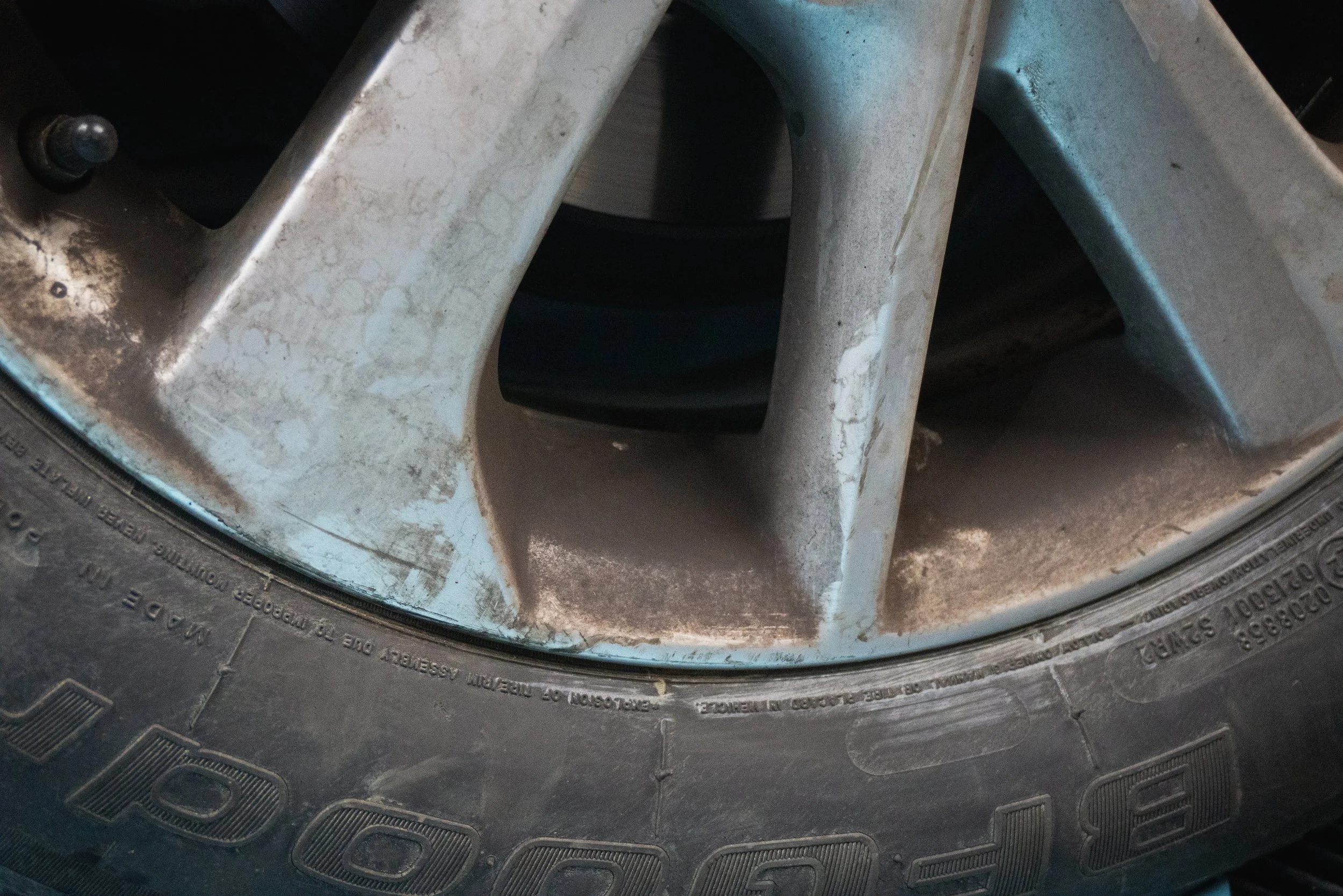 Замърсена джанта на Toyota Corolla