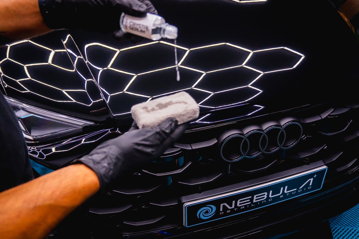 Audi Q8 – подготовка и нанасяне на защитата