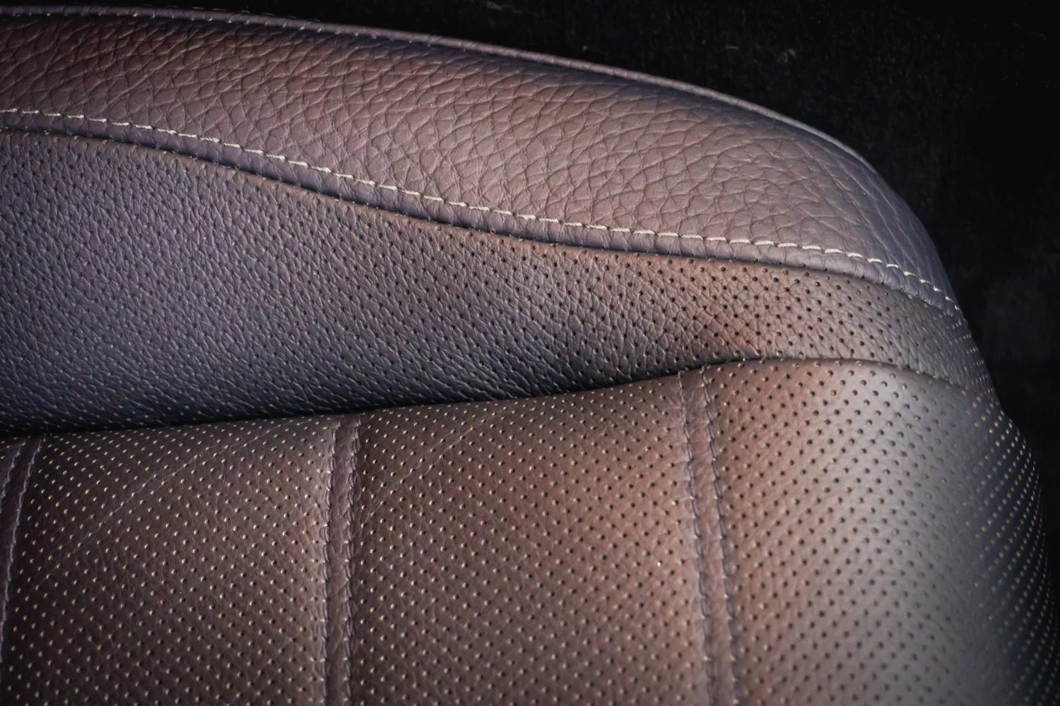 Кожена седалка на Mercedes-Benz GLS след защита