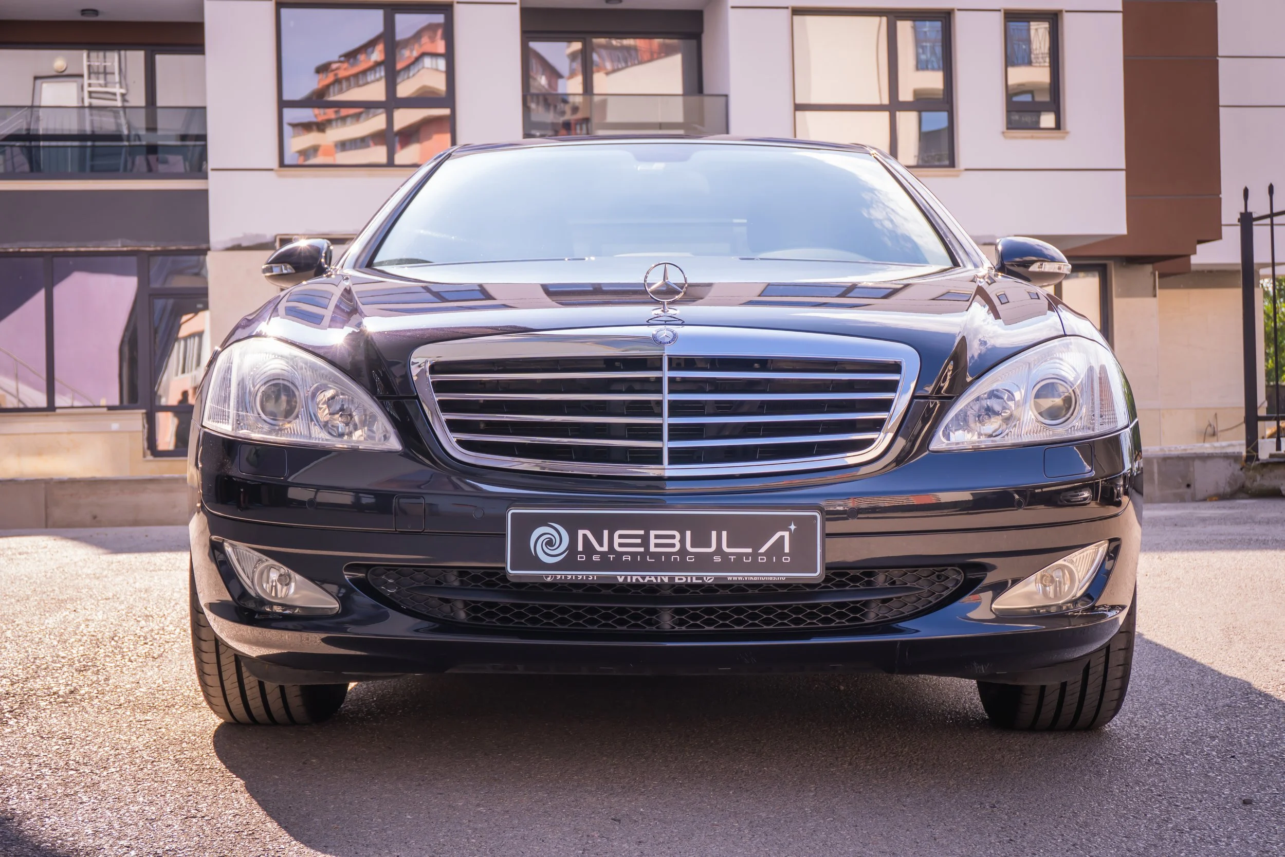 Mercedes-Benz S 350 навън след завършване