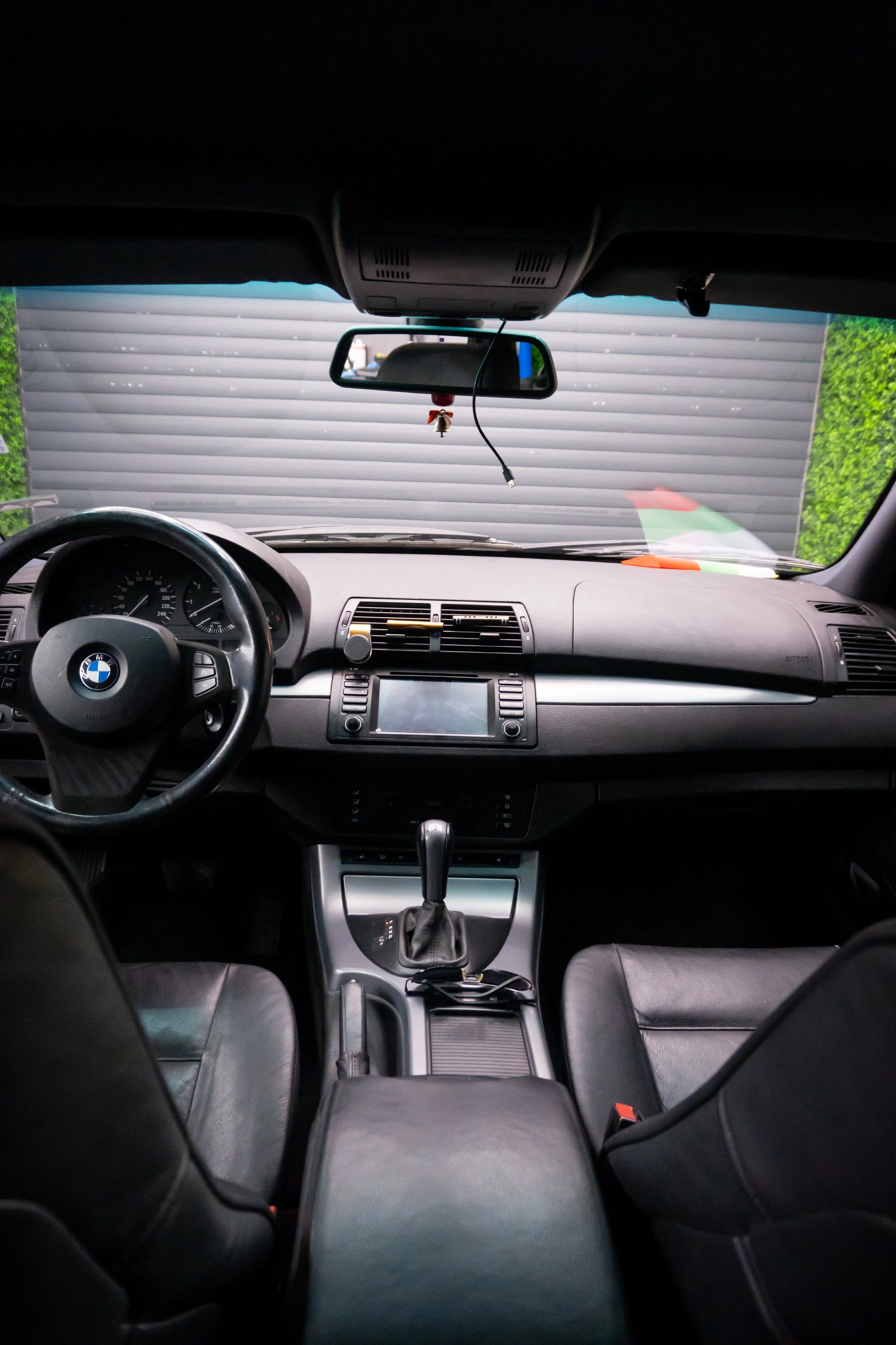 Интериор на BMW X5 след почистване
