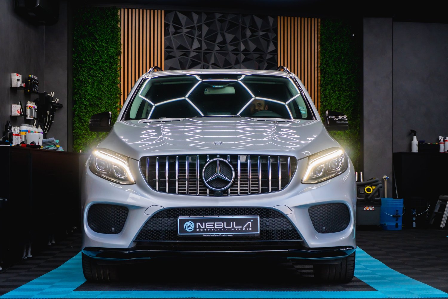 Mercedes-Benz GLE след многостъпкова корекция на боята