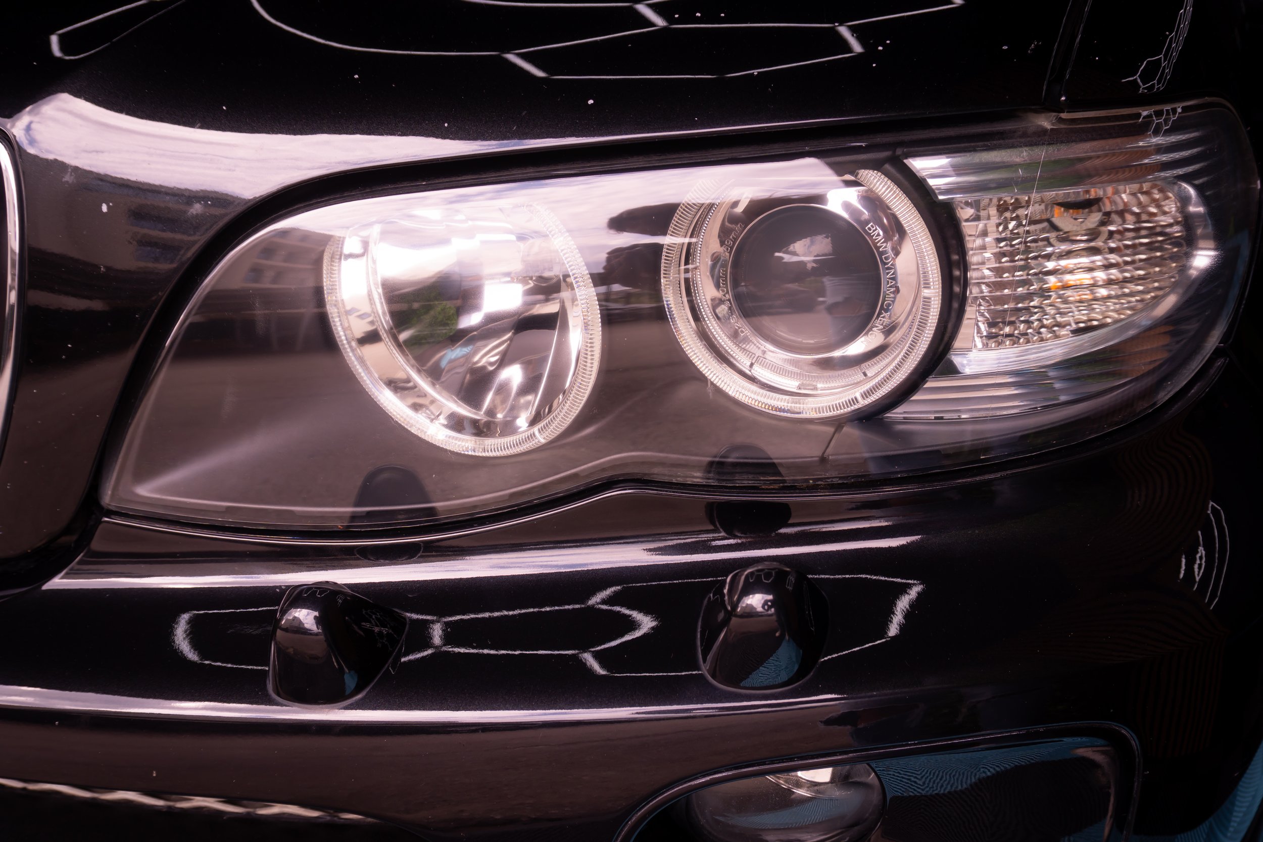 Фар на BMW X5 след възстановяване