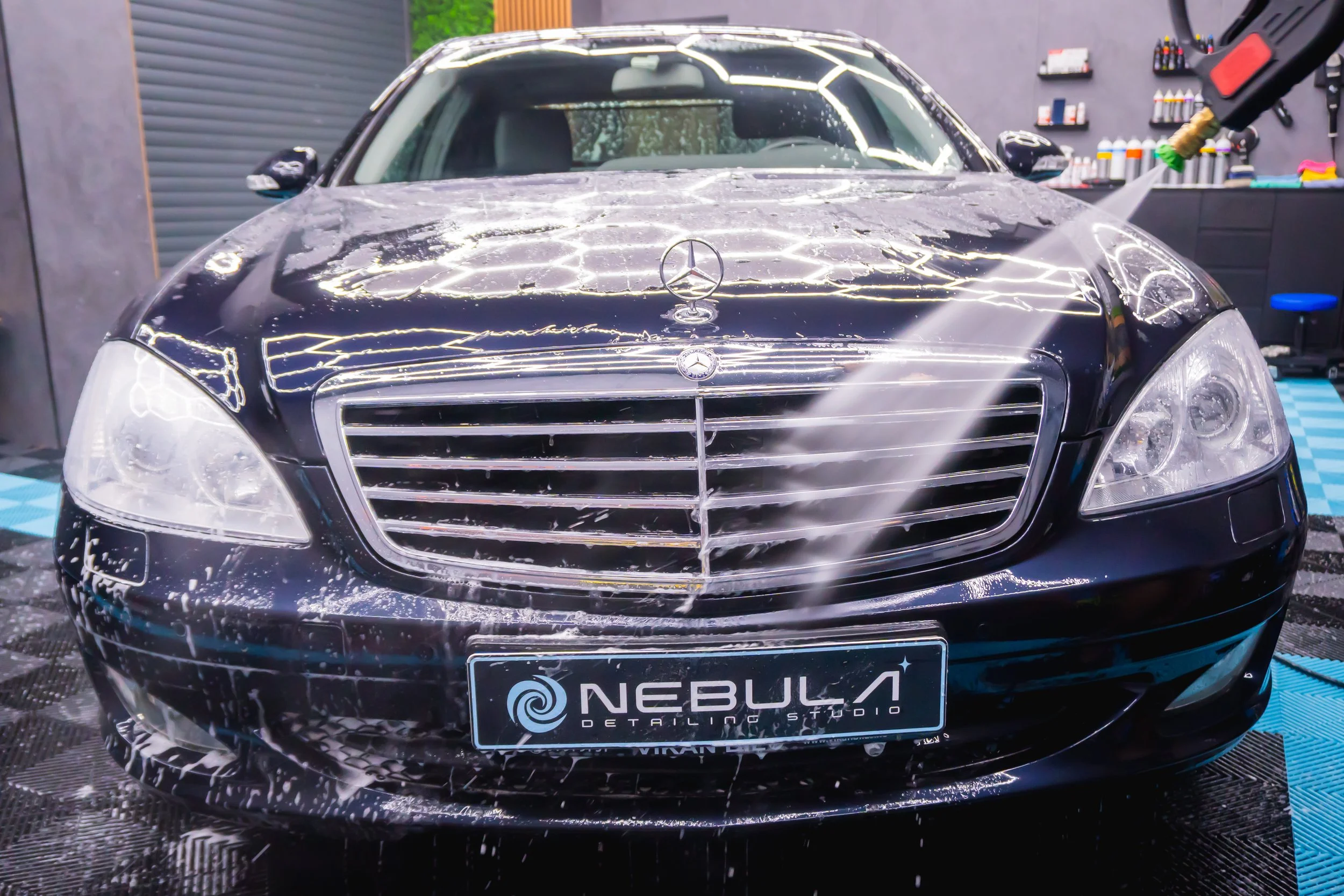 Предна част на Mercedes-Benz S 350 преди реставрация на фарове