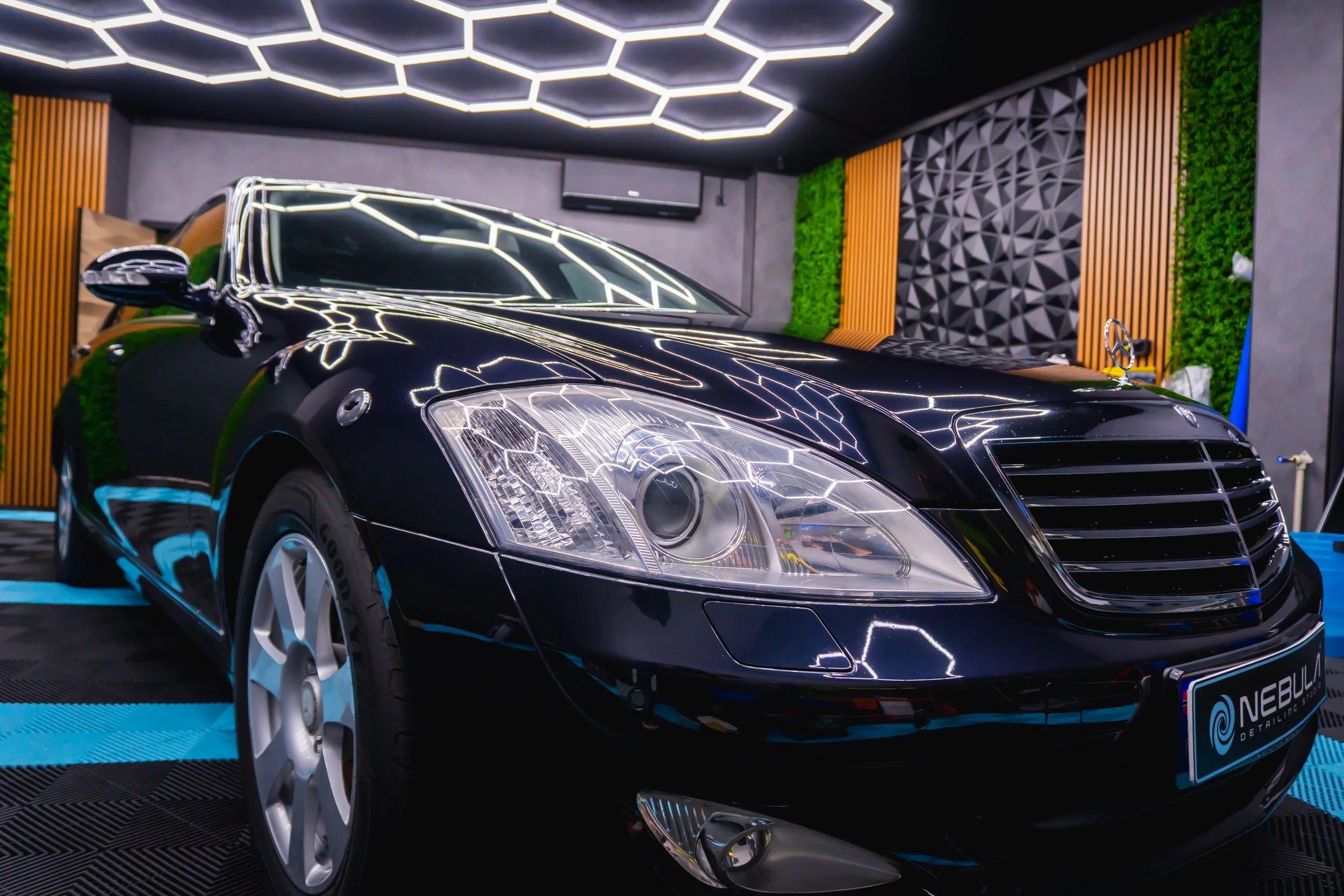 Mercedes-Benz S 350 в студиото след полиране и sealant