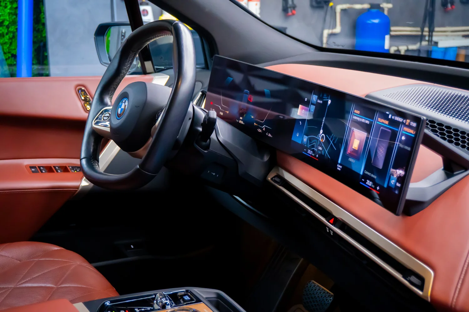 BMW iX след детайлно почистване на интериора