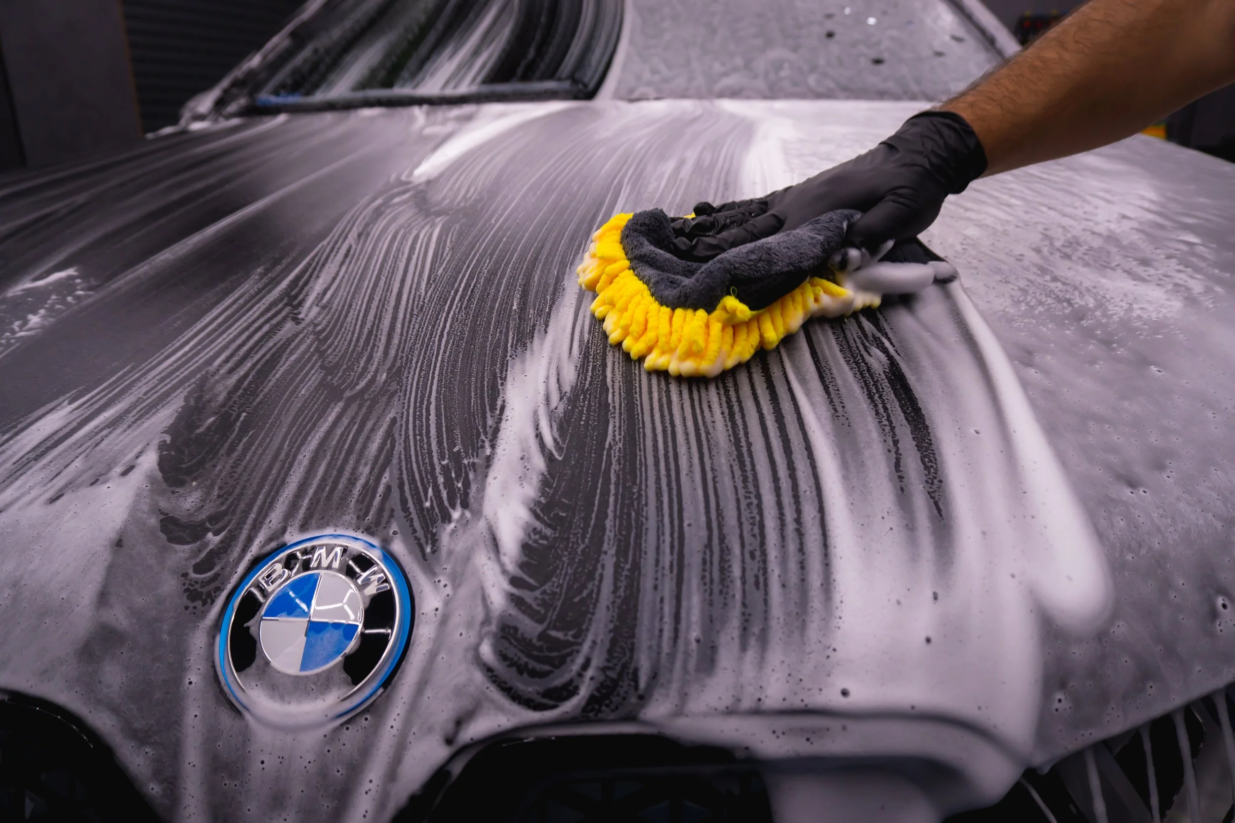Ръчно измиване на BMW iX
