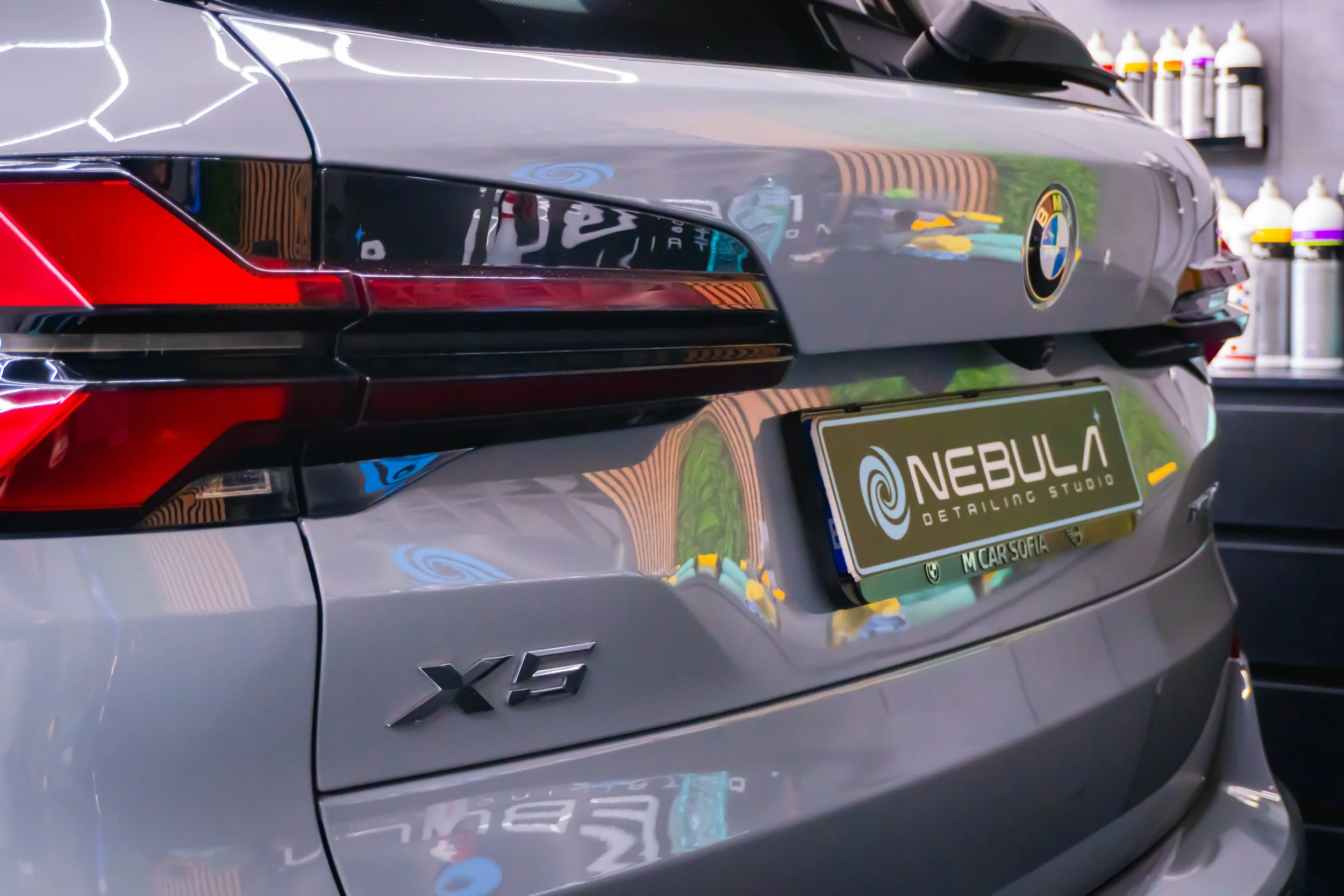 Задна част на BMW X5 след завършване на проекта