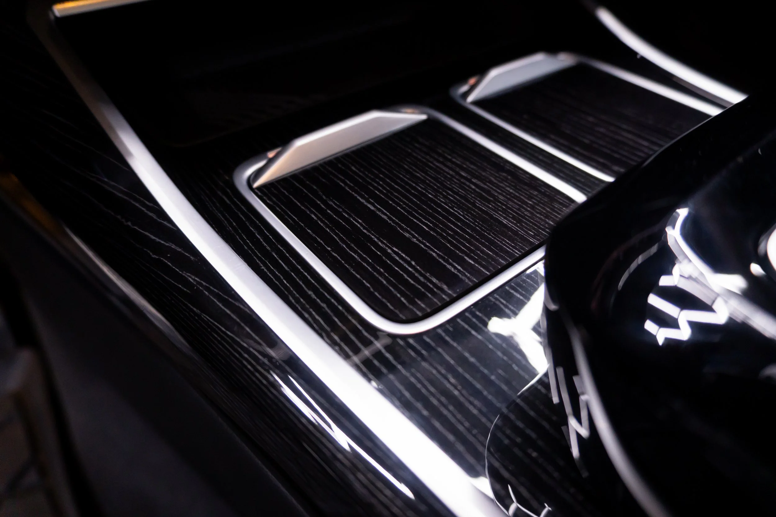 Фин детайл от централната конзола на BMW i7