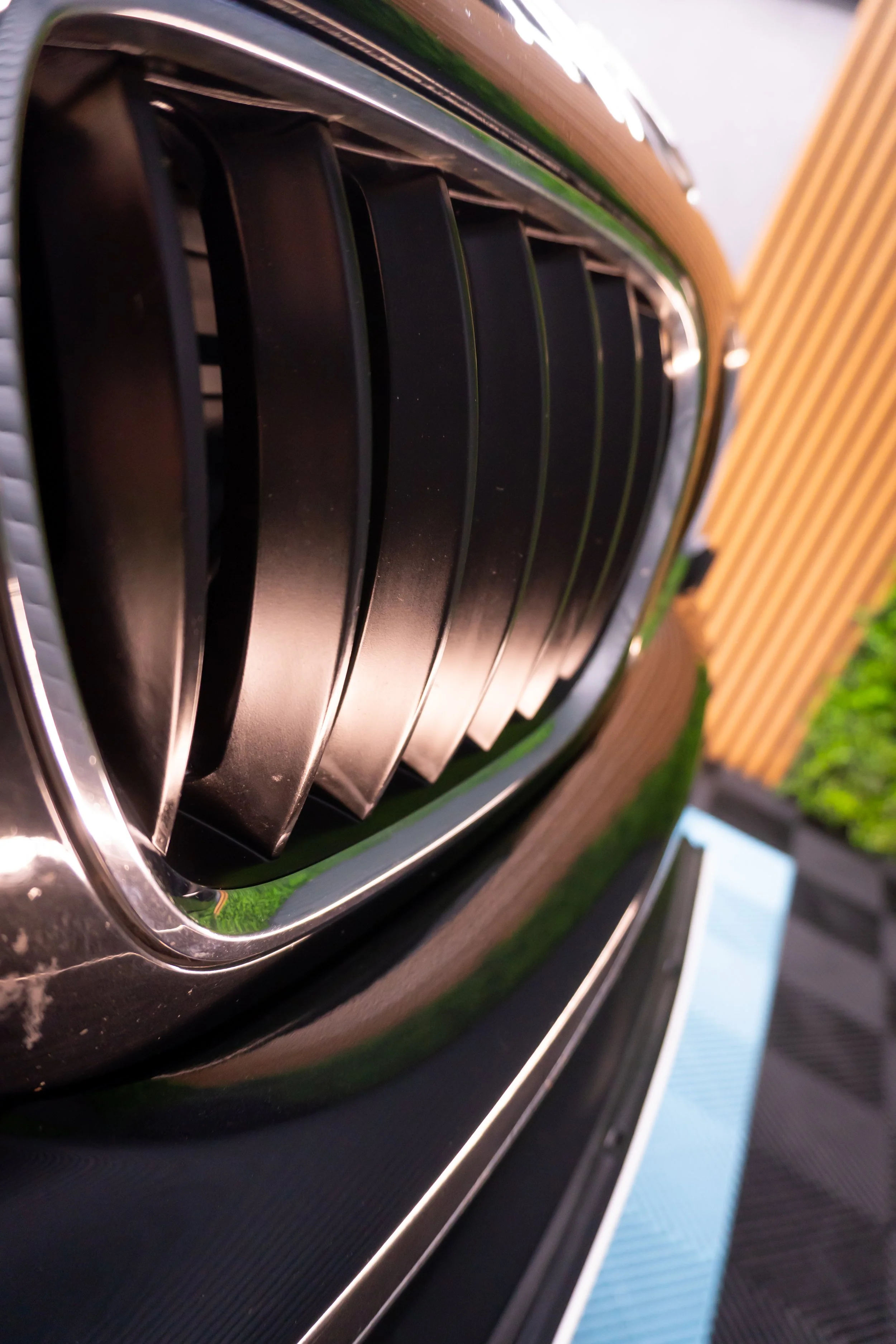 Предна решетка на BMW X5 отблизо