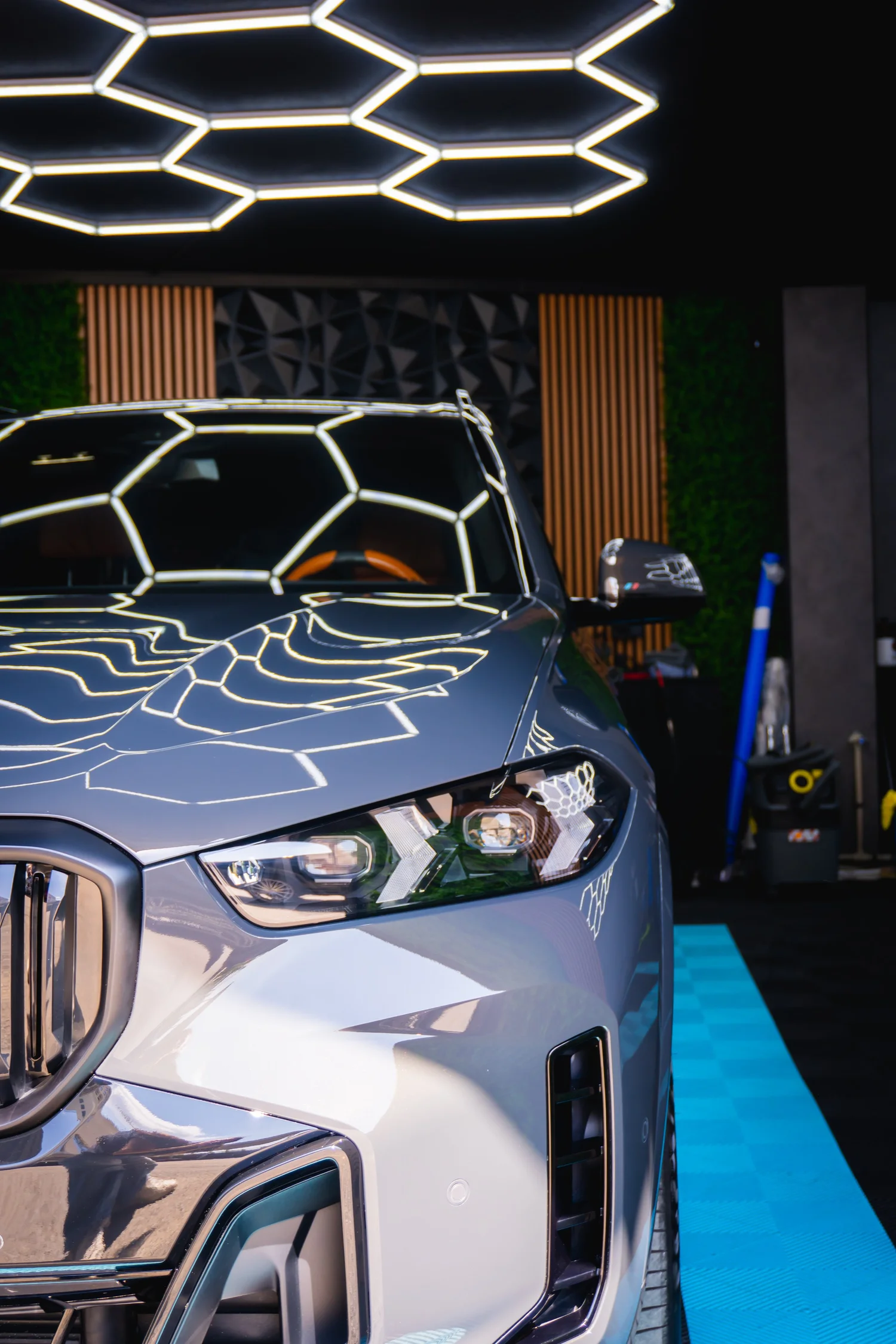 Предна част на BMW X5 след полиране
