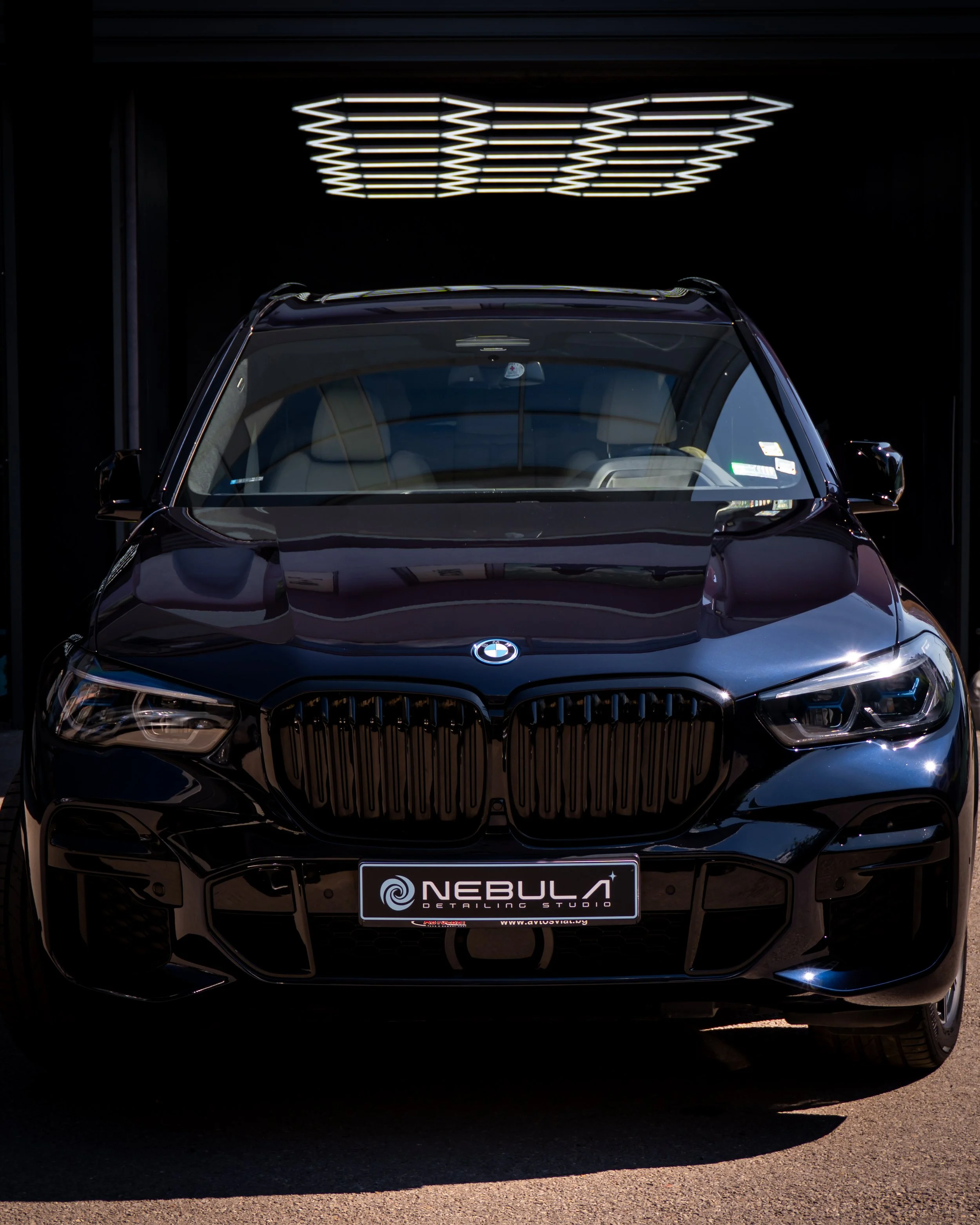 Фронтален кадър на BMW X5