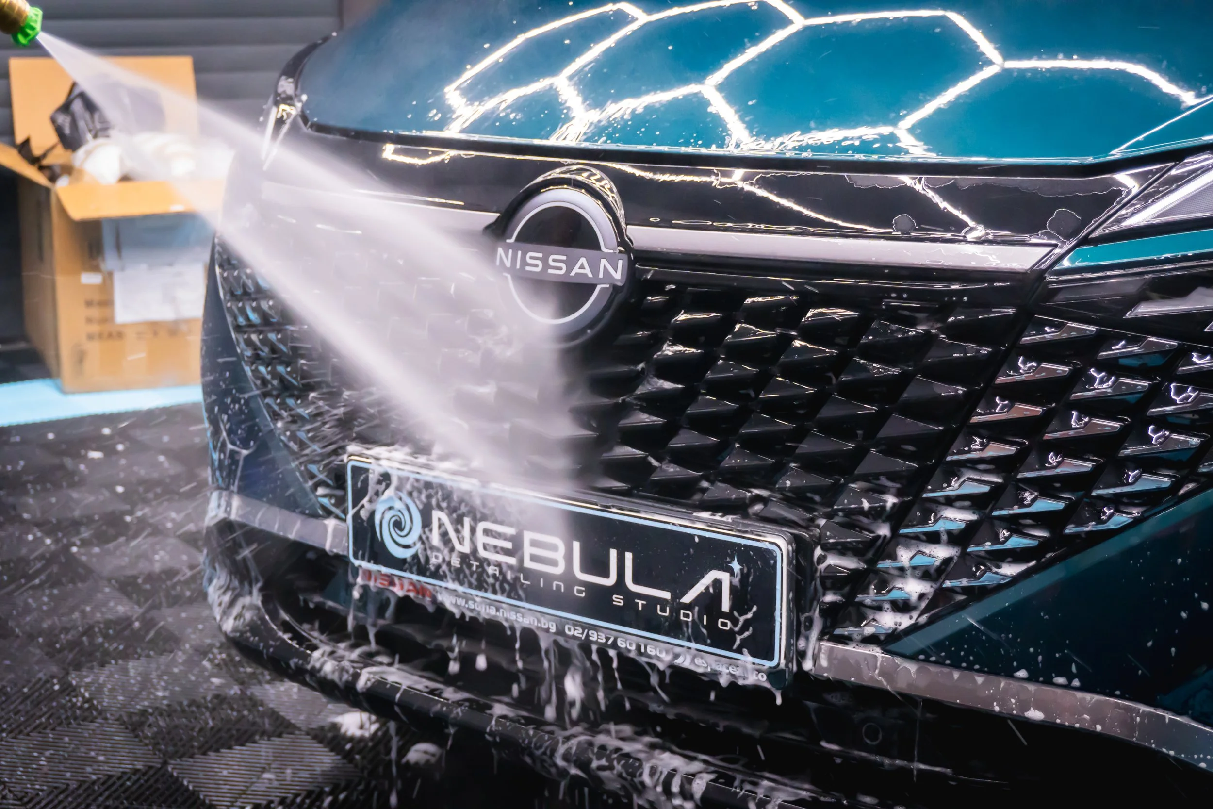 Изплакване на предната част на Nissan Qashqai