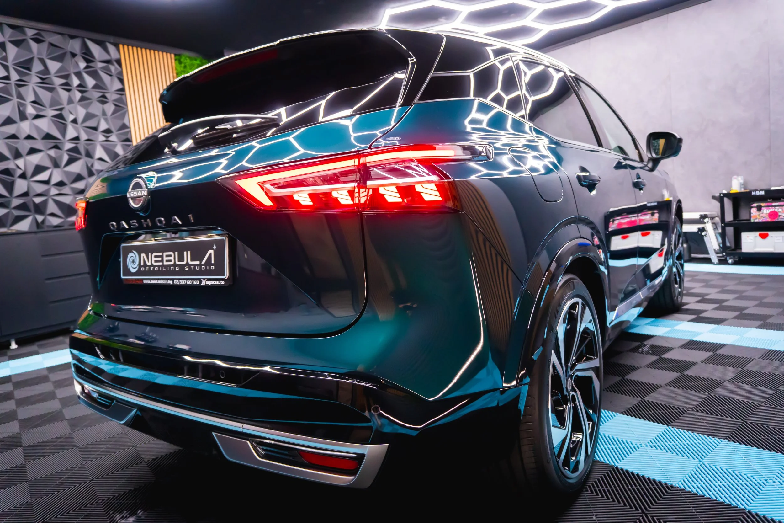 Задна част на Nissan Qashqai след първото посещение