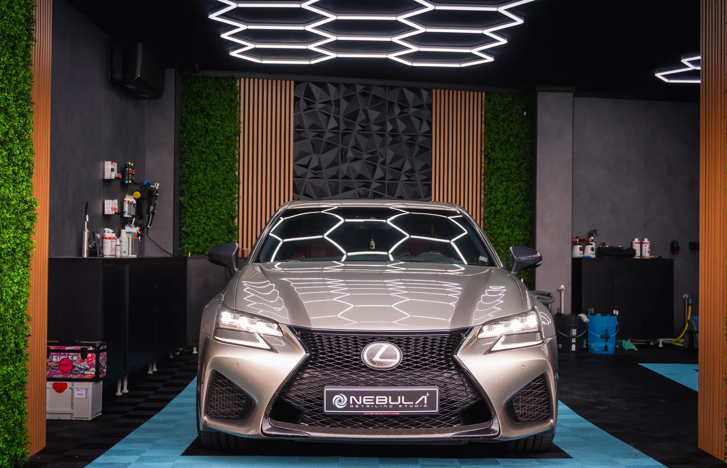 Lexus GS F след полиране и керамична защита