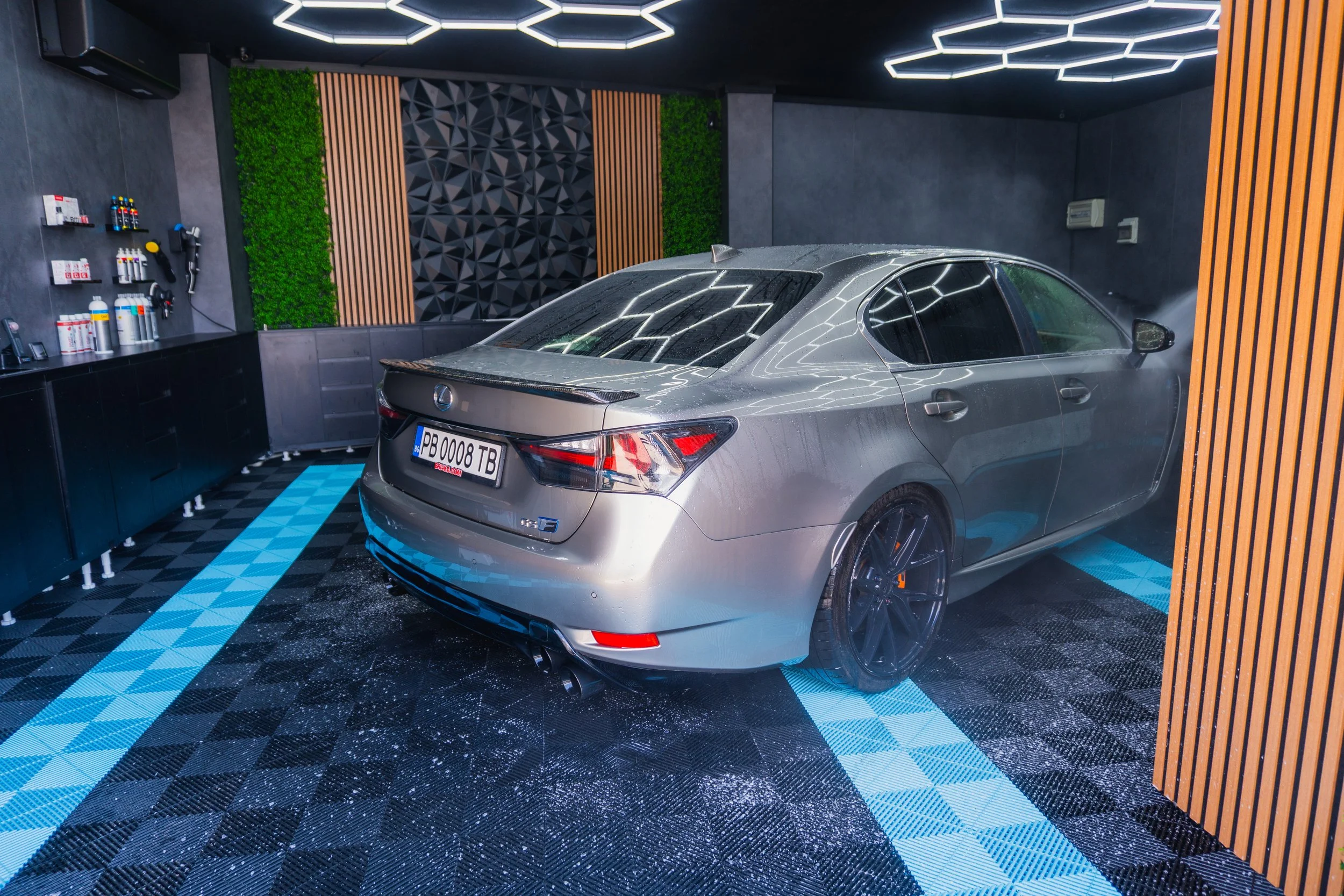 Lexus GS F след измиване