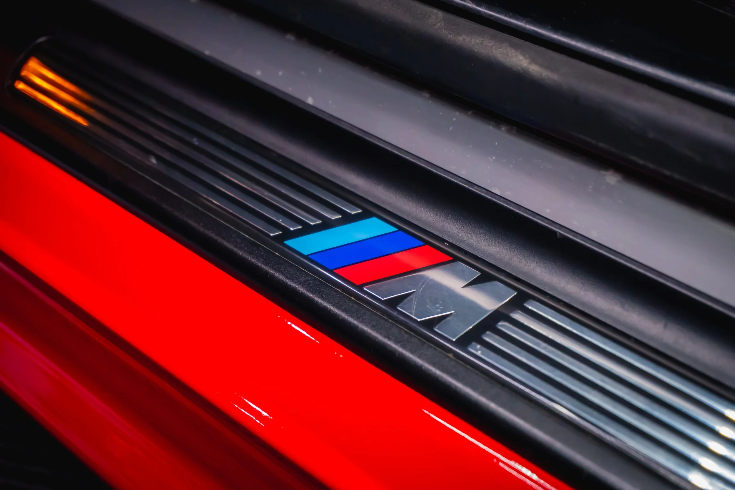 M детайл от интериора на BMW E46
