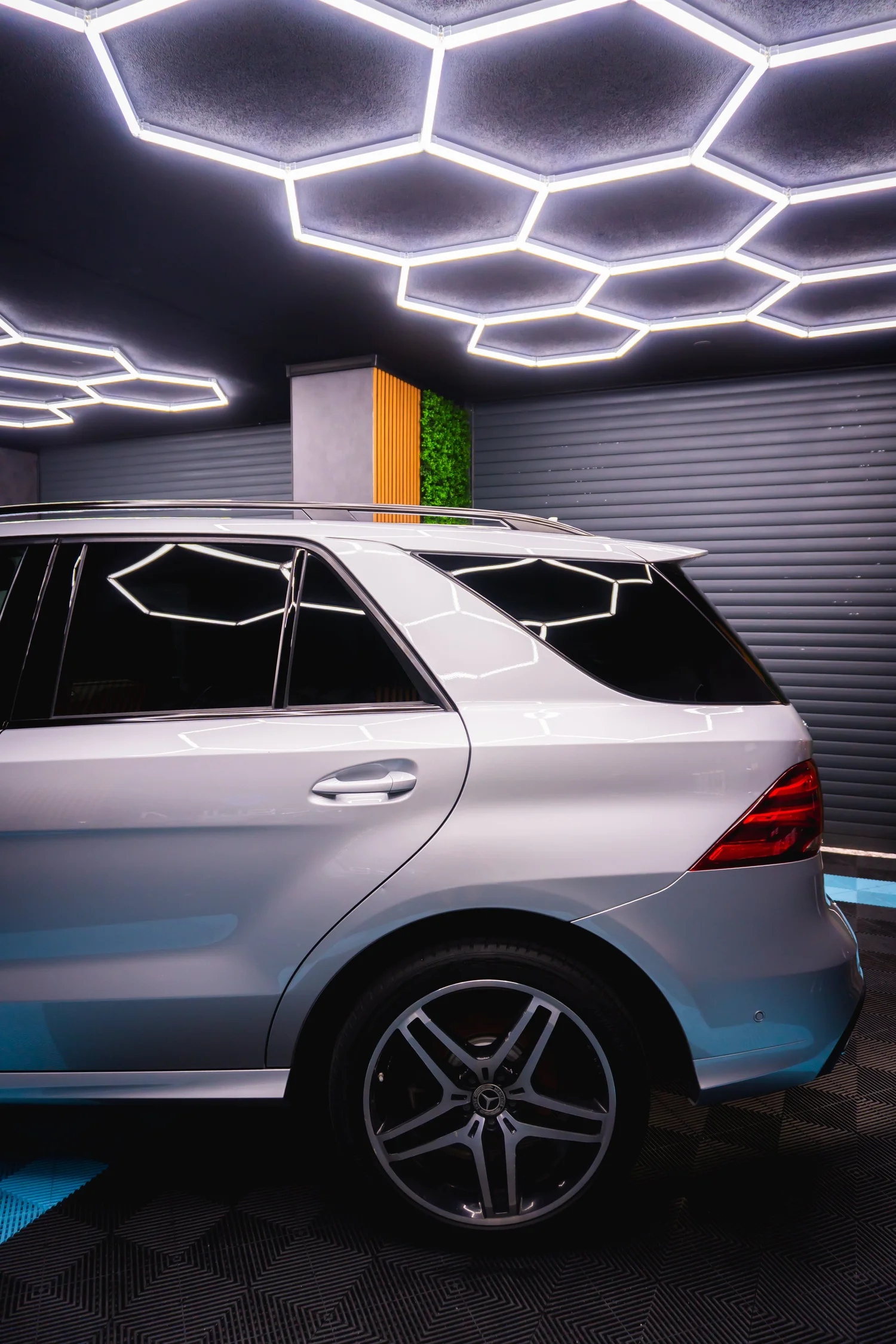 Страничен профил на Mercedes-Benz GLE