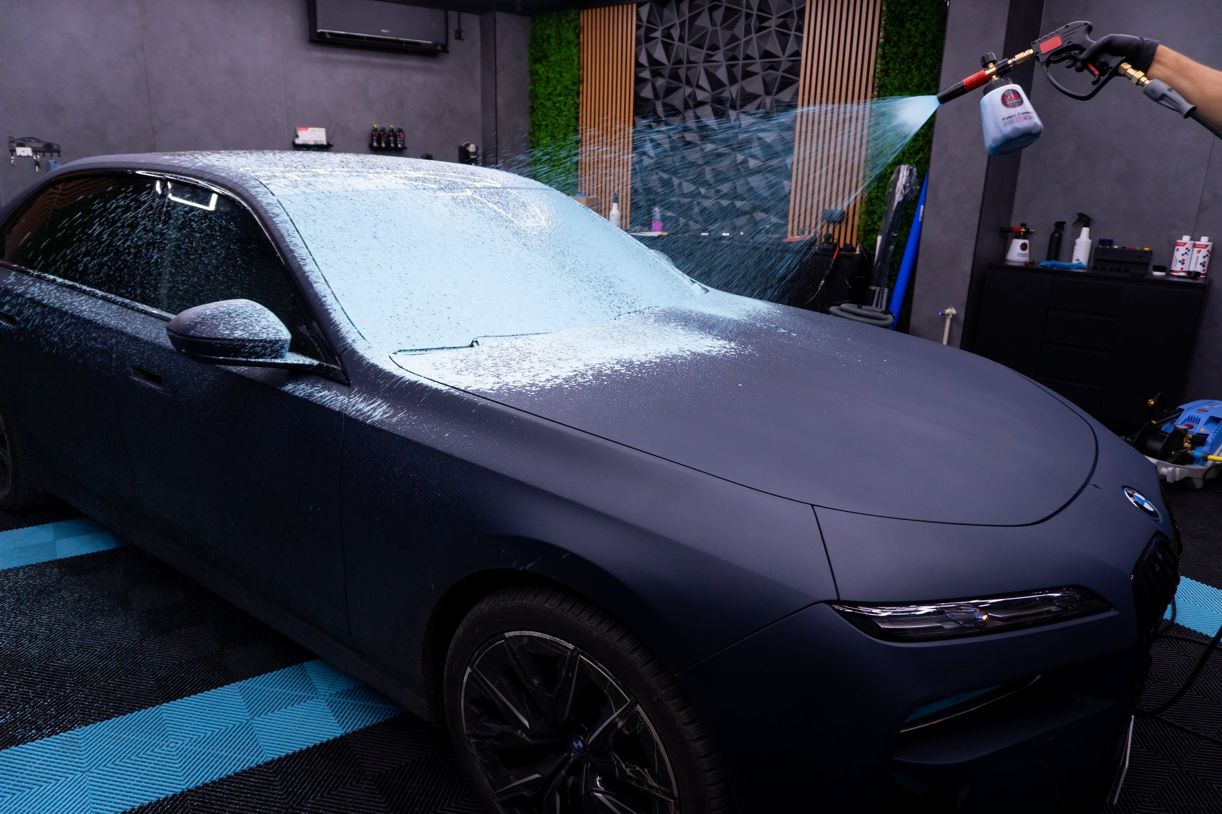 Детайл от предната част на BMW i7