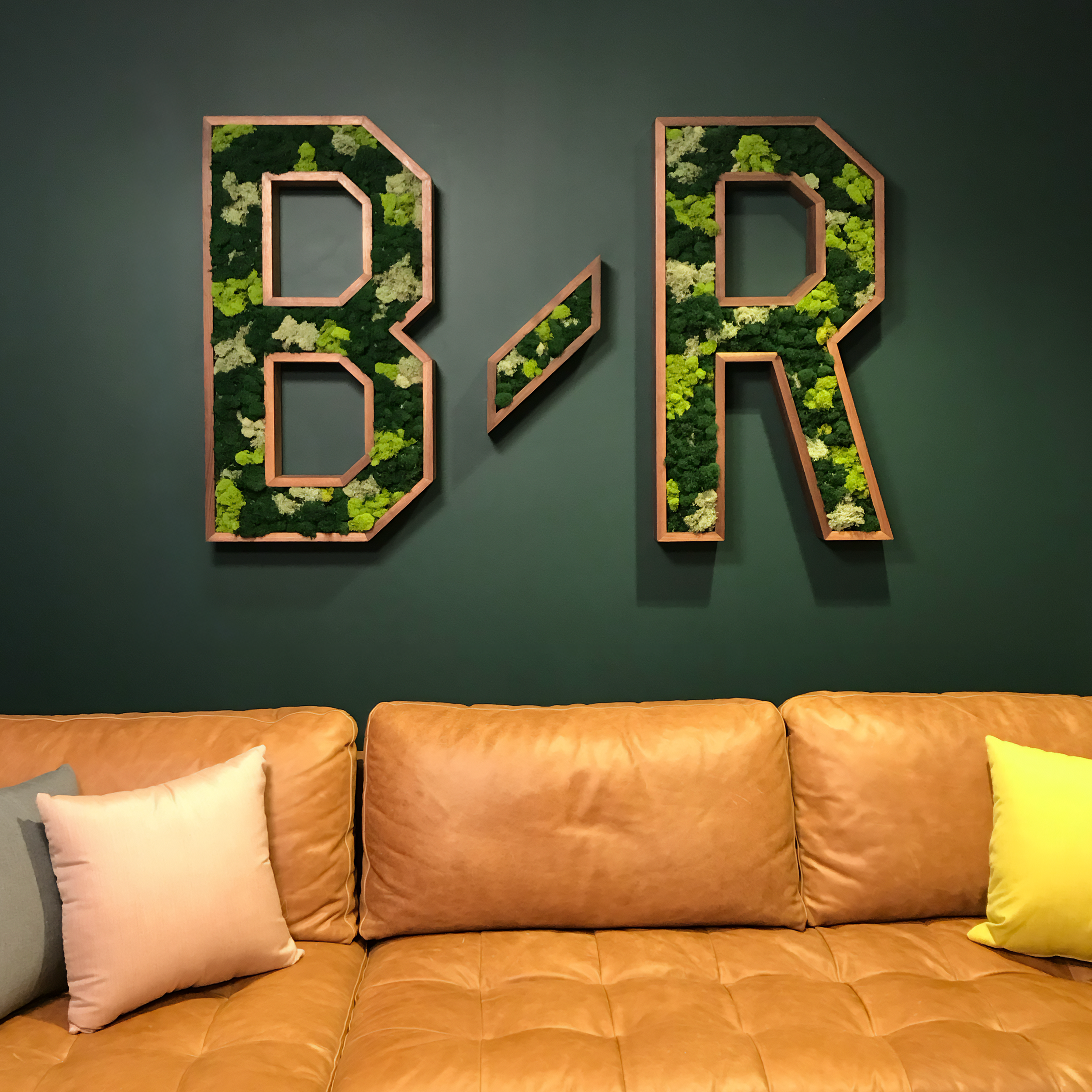 B/R Green Room — Handcrafted Moss Logo