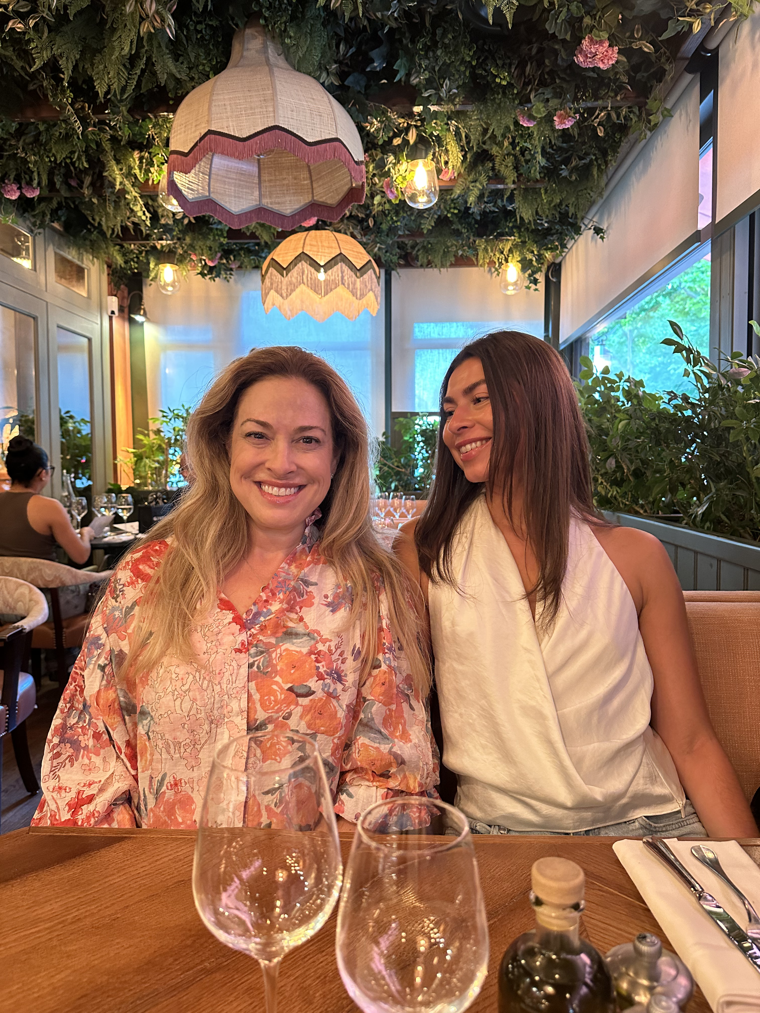 Suzanne and Bella