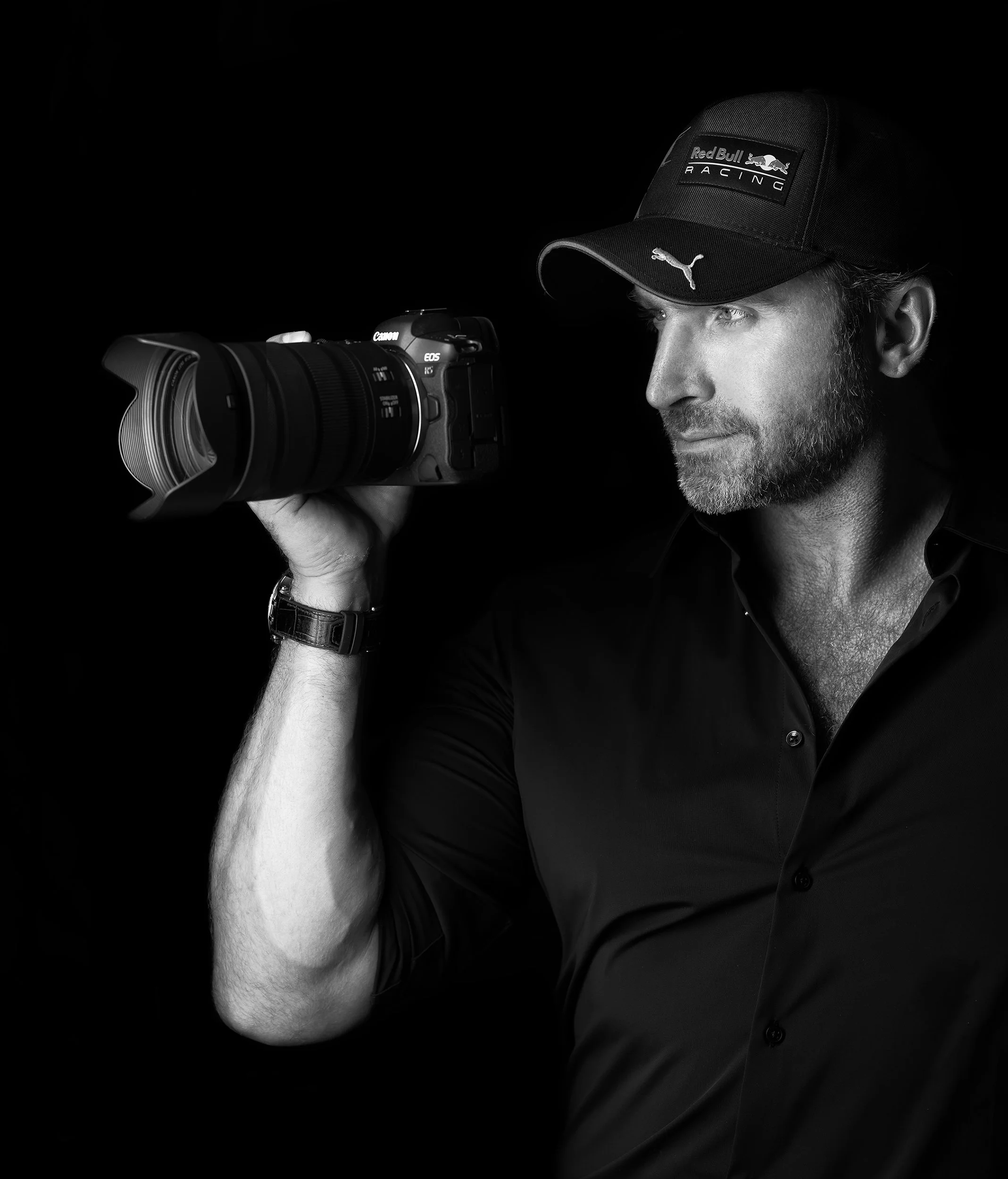 Raphael Macek photographing horses on location in the desert