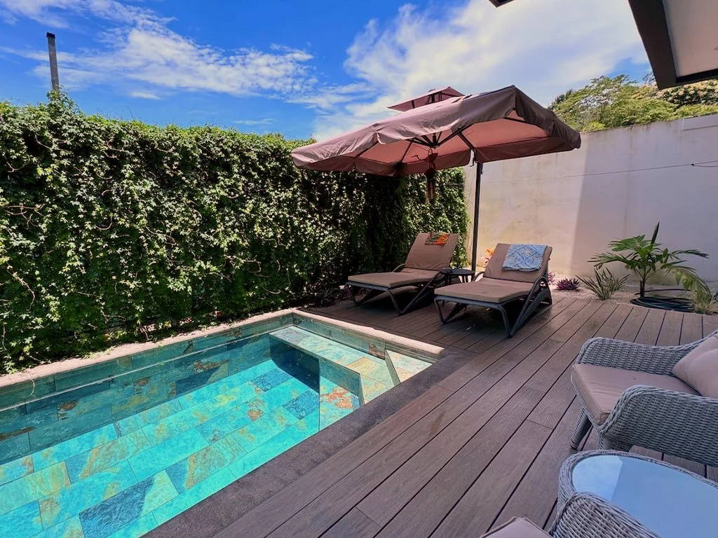 Private pool and outdoor lounge area at Casa LaVerde Ópera Salvaje in Costa Rica.