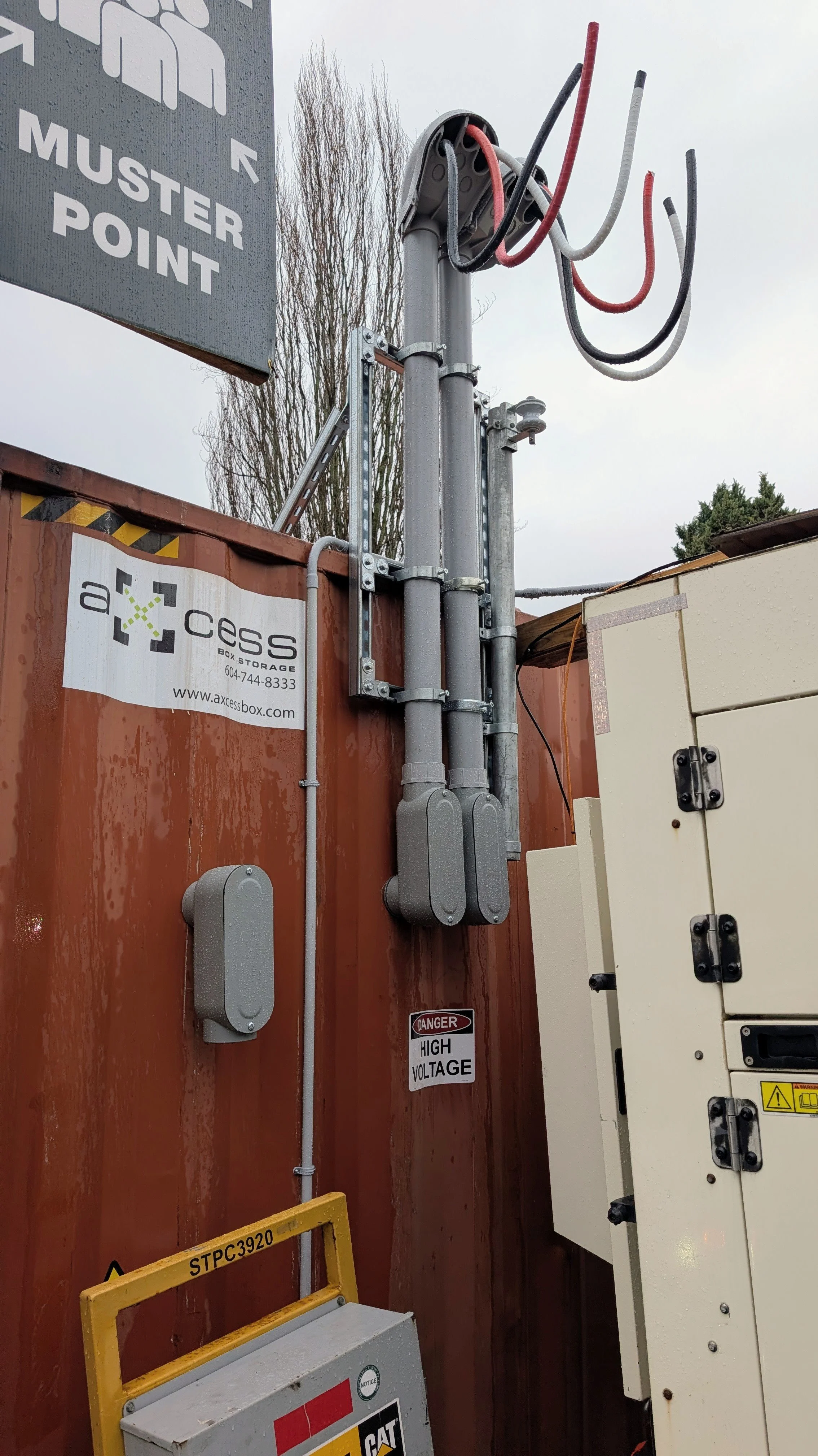 Shore-power crane supply system photo 5
