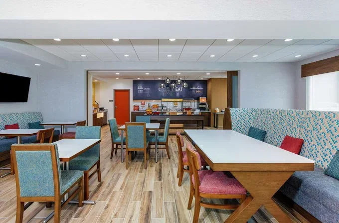 Hampton Inn