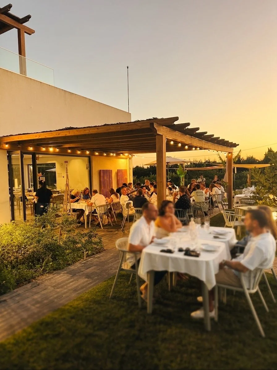 Noite em Mercedes Country House, Santa Bárbara de Nexe, Algarve.
