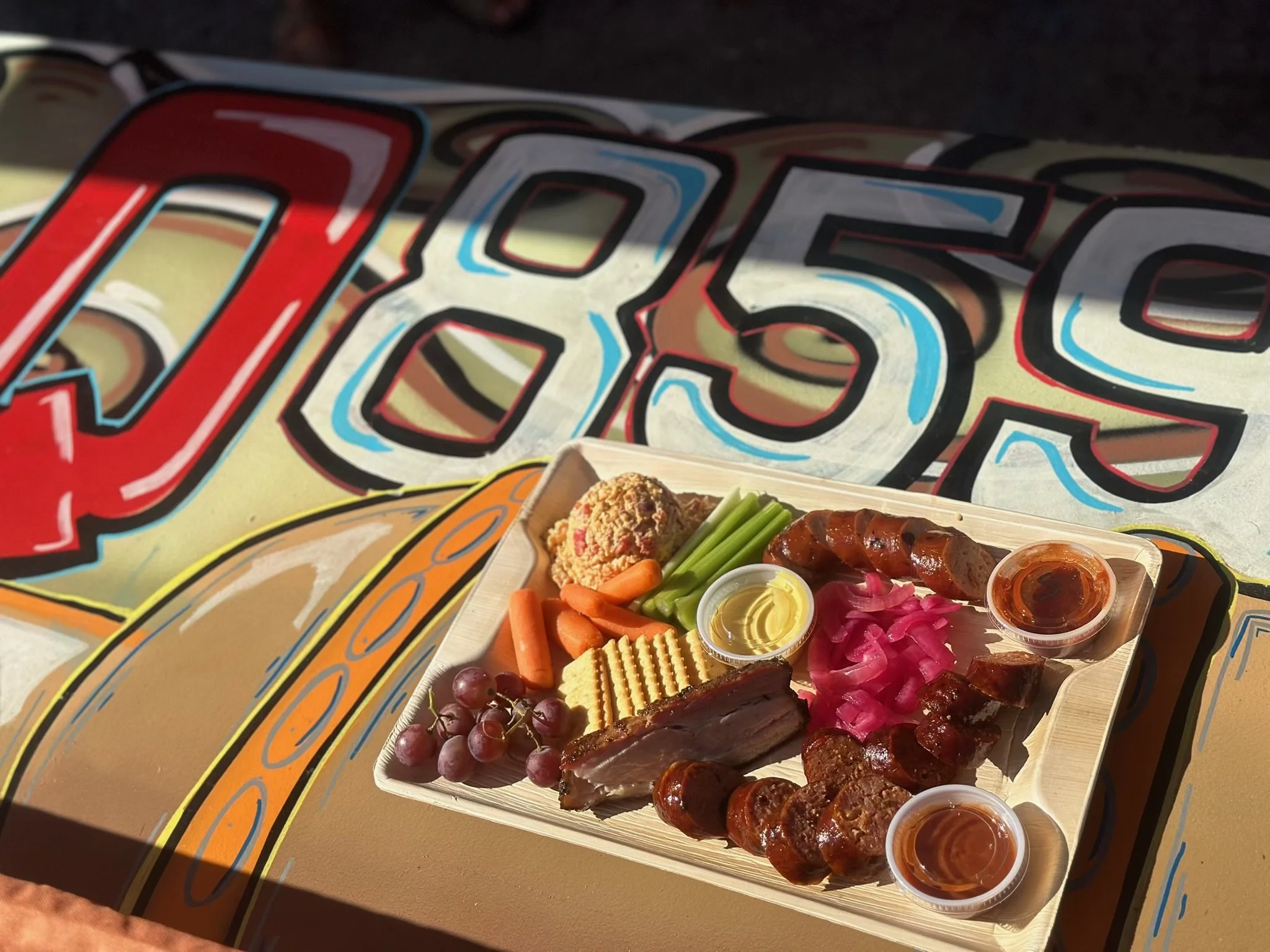 Catering board with full spread