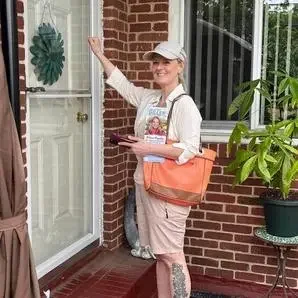 Canvassing for Laura Gillen in NY-04