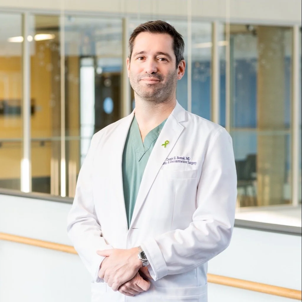 Dr. Daniel E. Borsuk — Chef de la chirurgie plastique au CHU Sainte-Justine