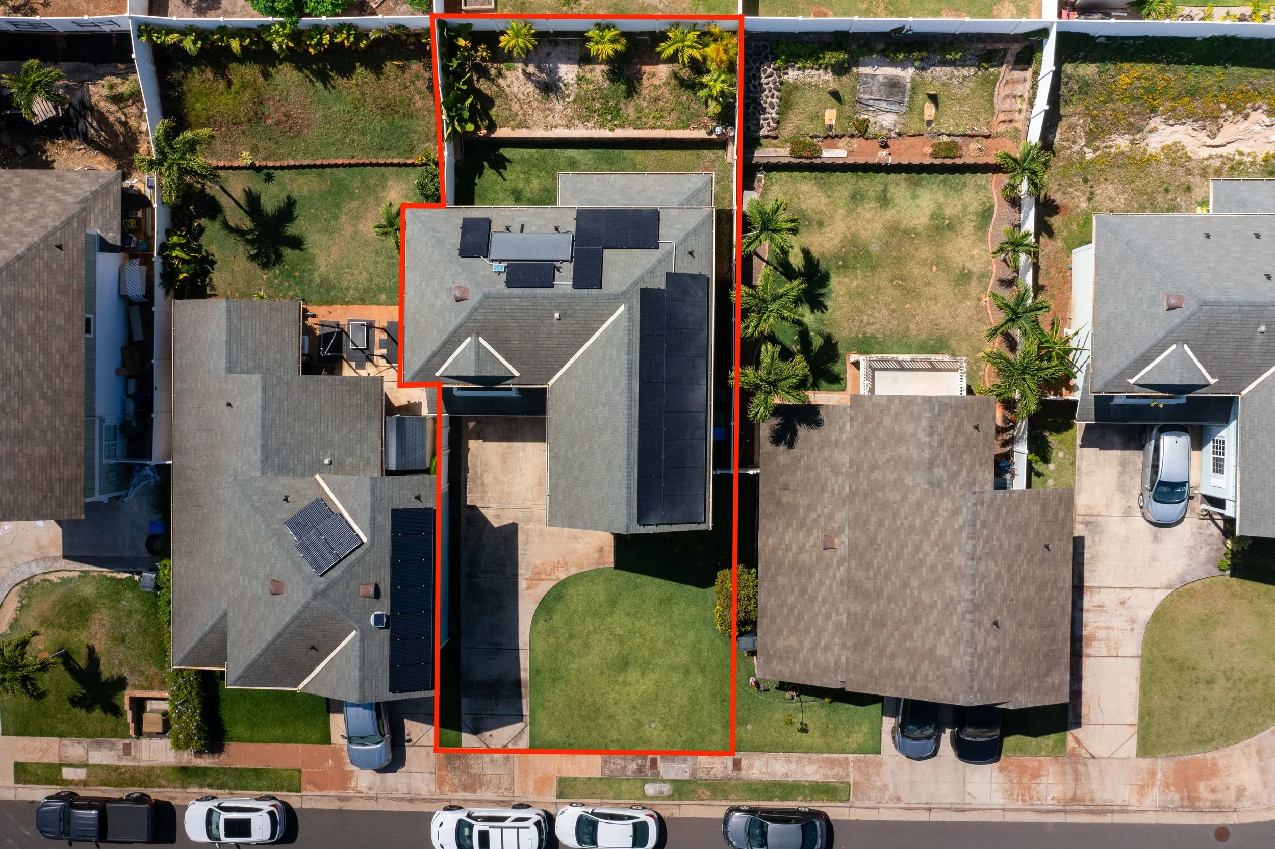 Overhead aerial showing the Home and its lot within the neighborhood