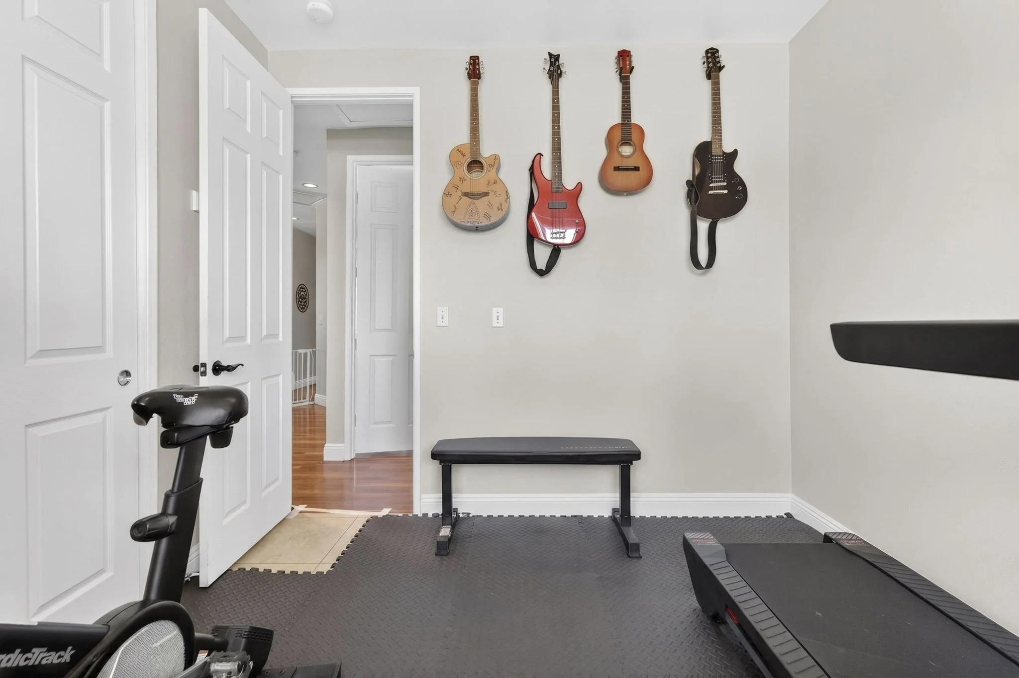 Soundproofed two car garage with split AC, guitars and gym equipment, Kapolei