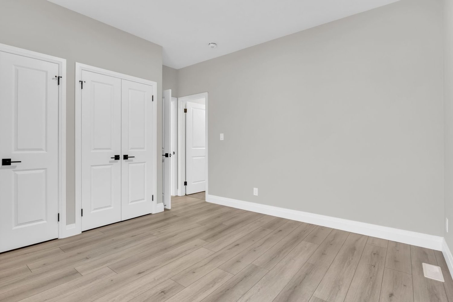 Unit 18 Primary bedroom closets