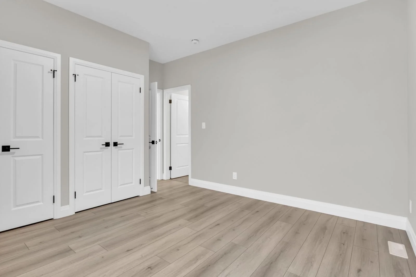 Unit 18 Primary bedroom closets
