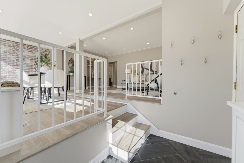 300 Westmount Road East, Kitchener — Foyer view to living and dining