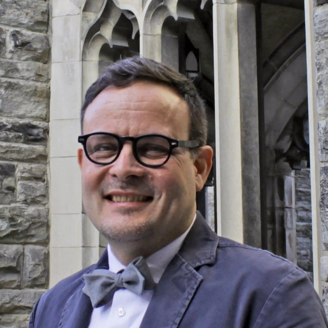 Dr. Gideon Strauss