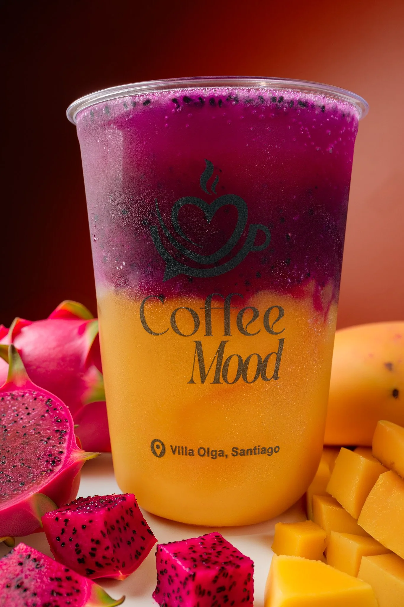 Bebida tropical de pitahaya y mango