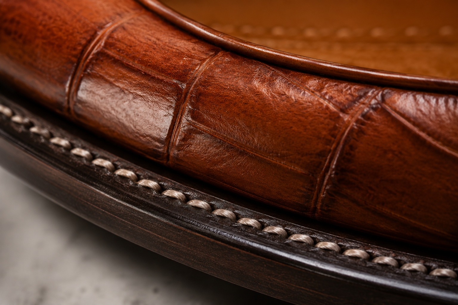 Welt junction + cream stitching macro