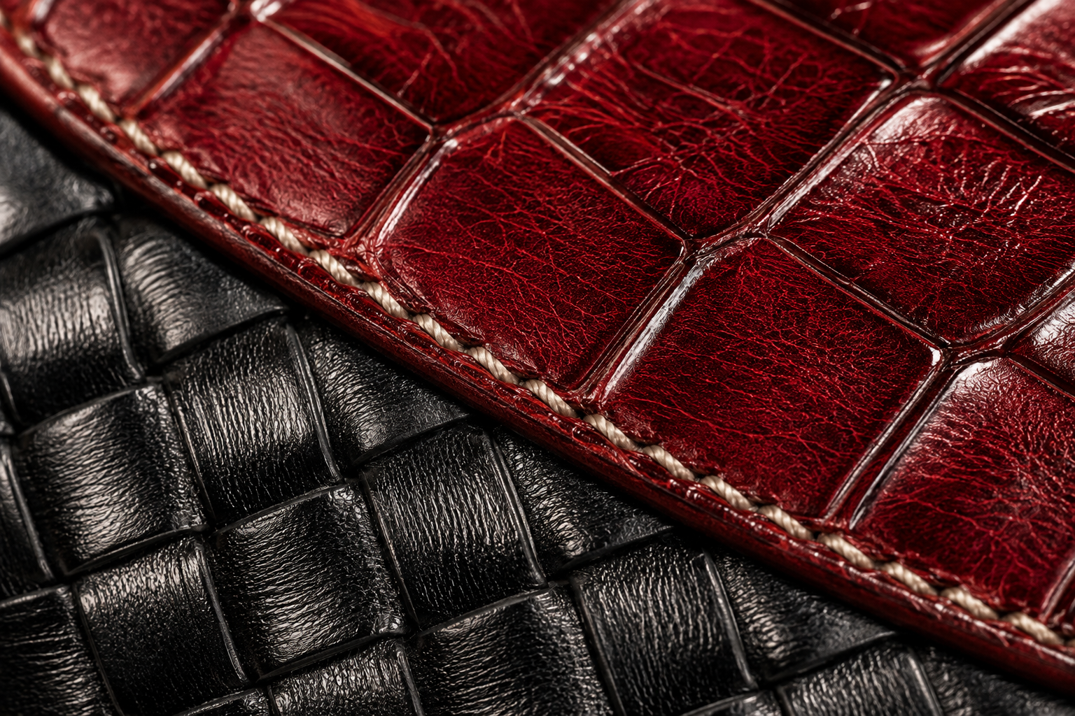 Croco centre meets woven perimeter seam macro