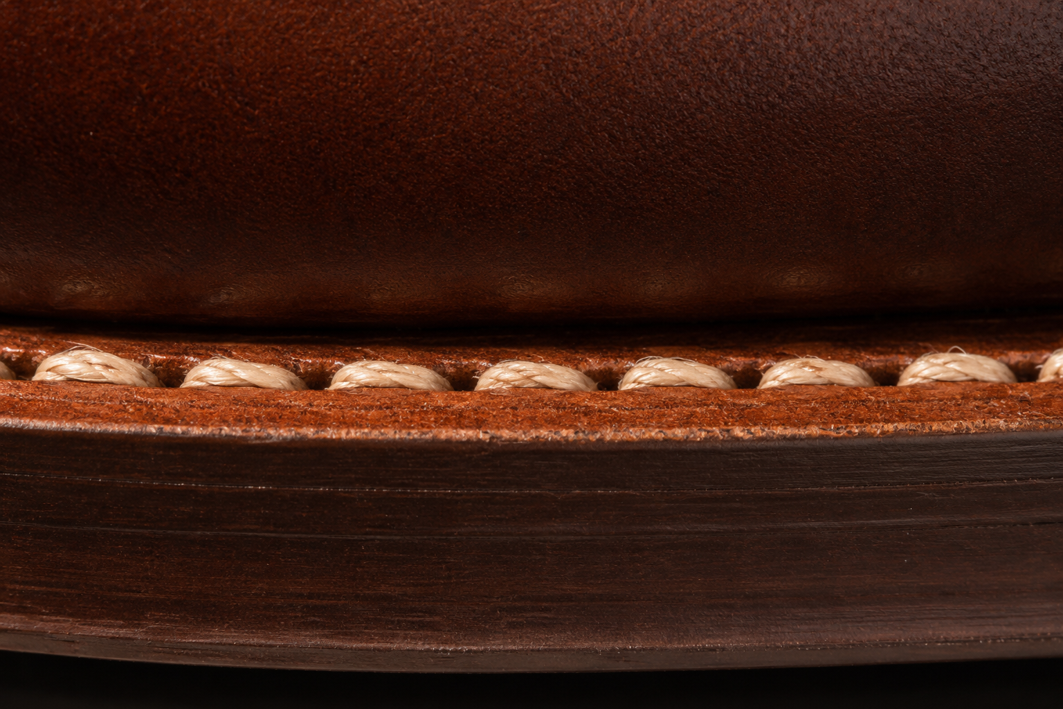 Welt + cream stitching junction macro